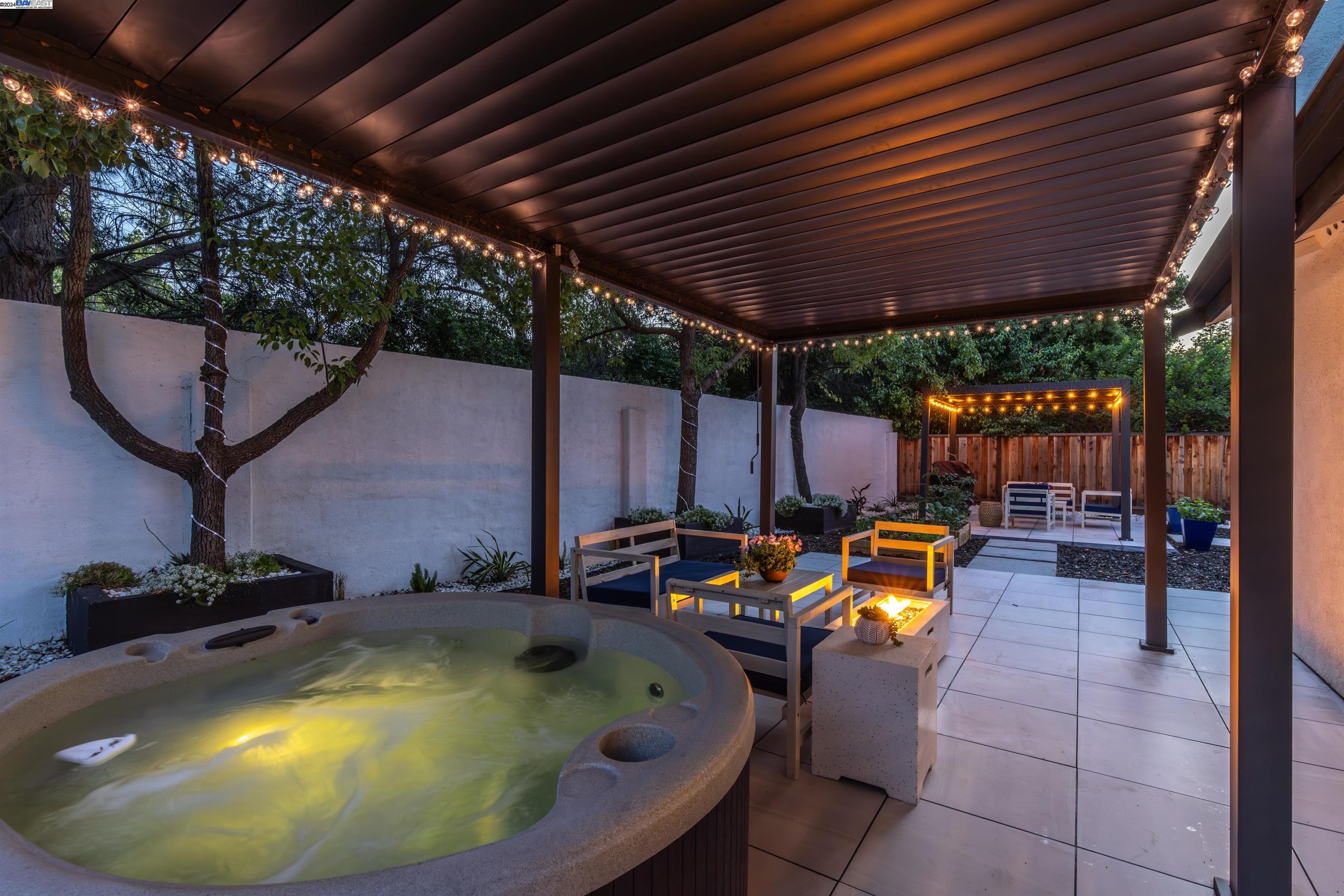 93 Fawn Dr