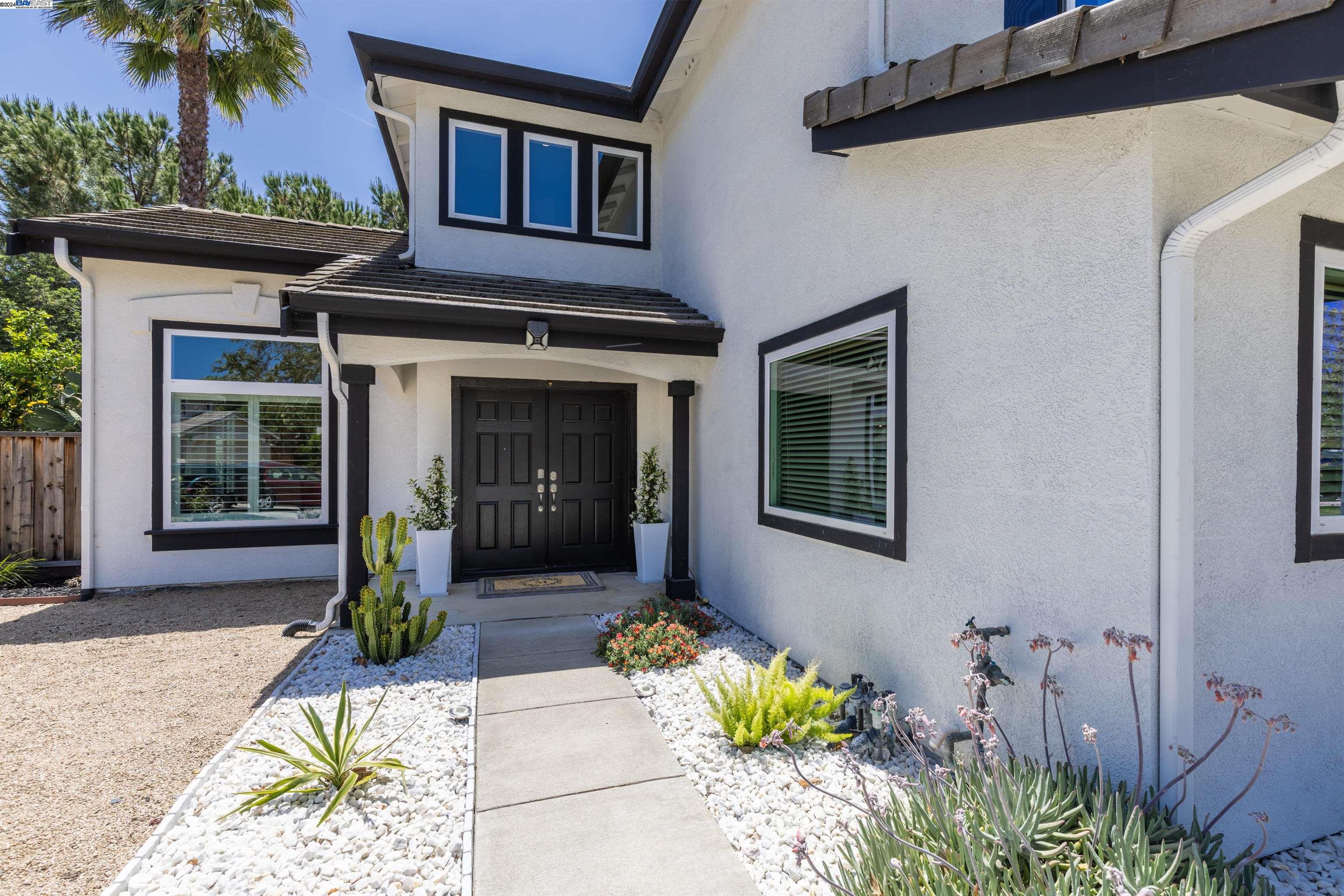 93 Fawn Dr