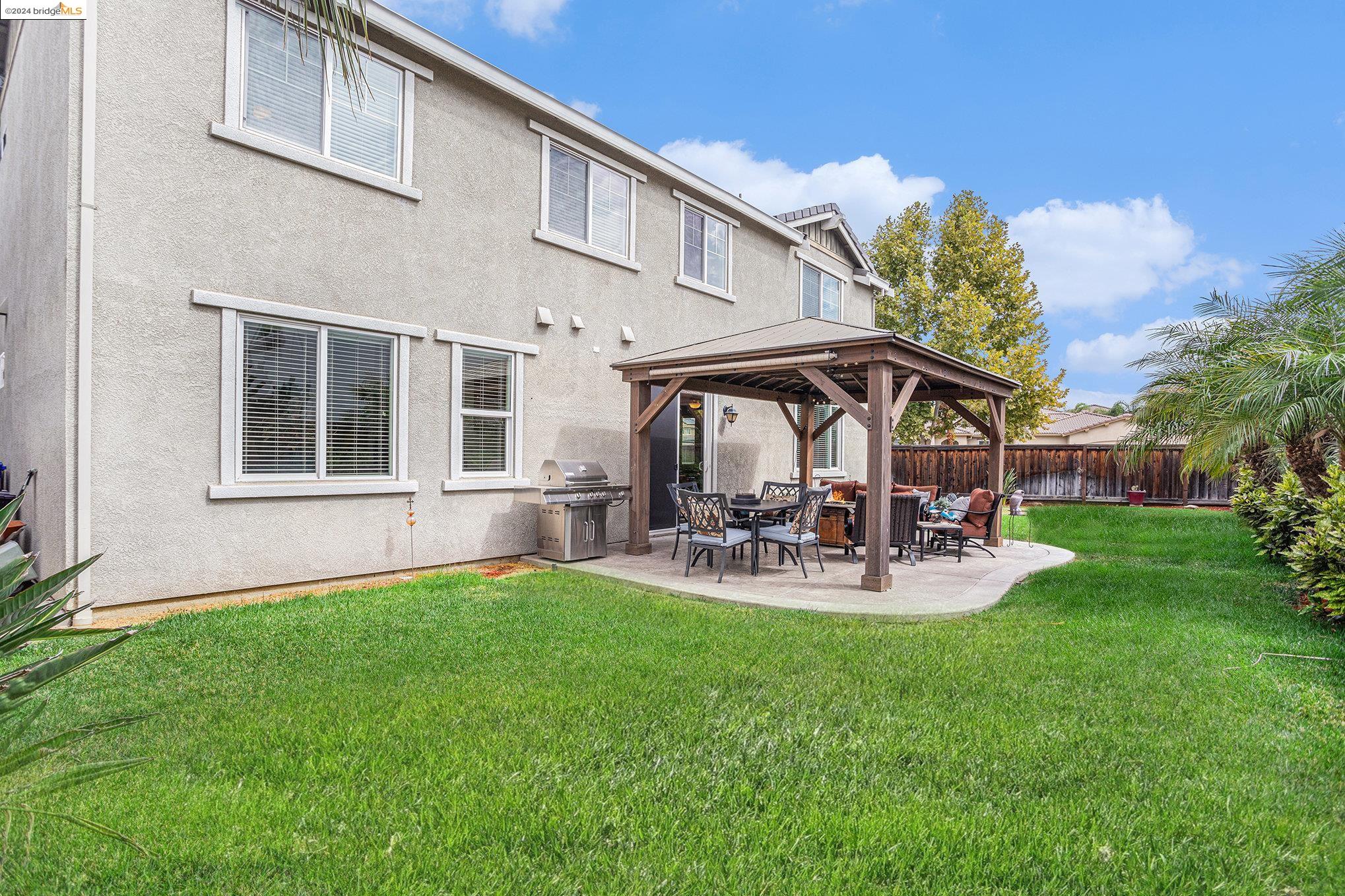 698 Monte Verde Ln