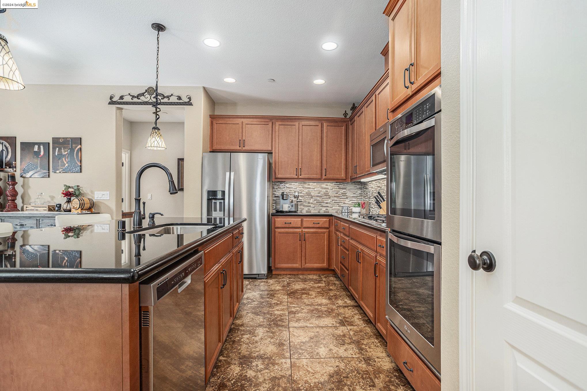 698 Monte Verde Ln