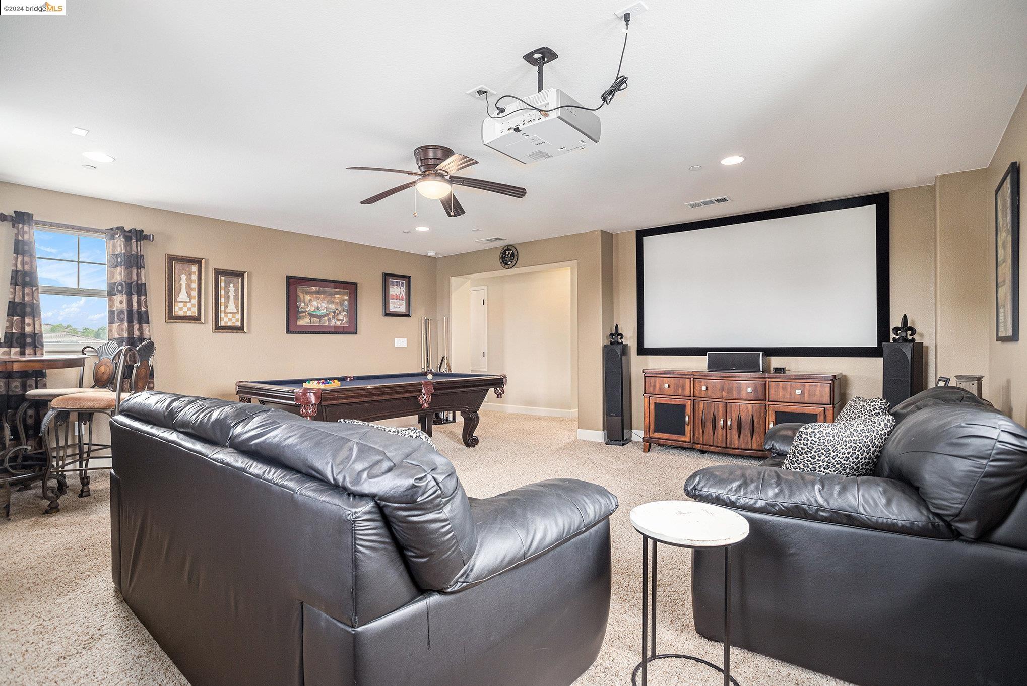 698 Monte Verde Ln