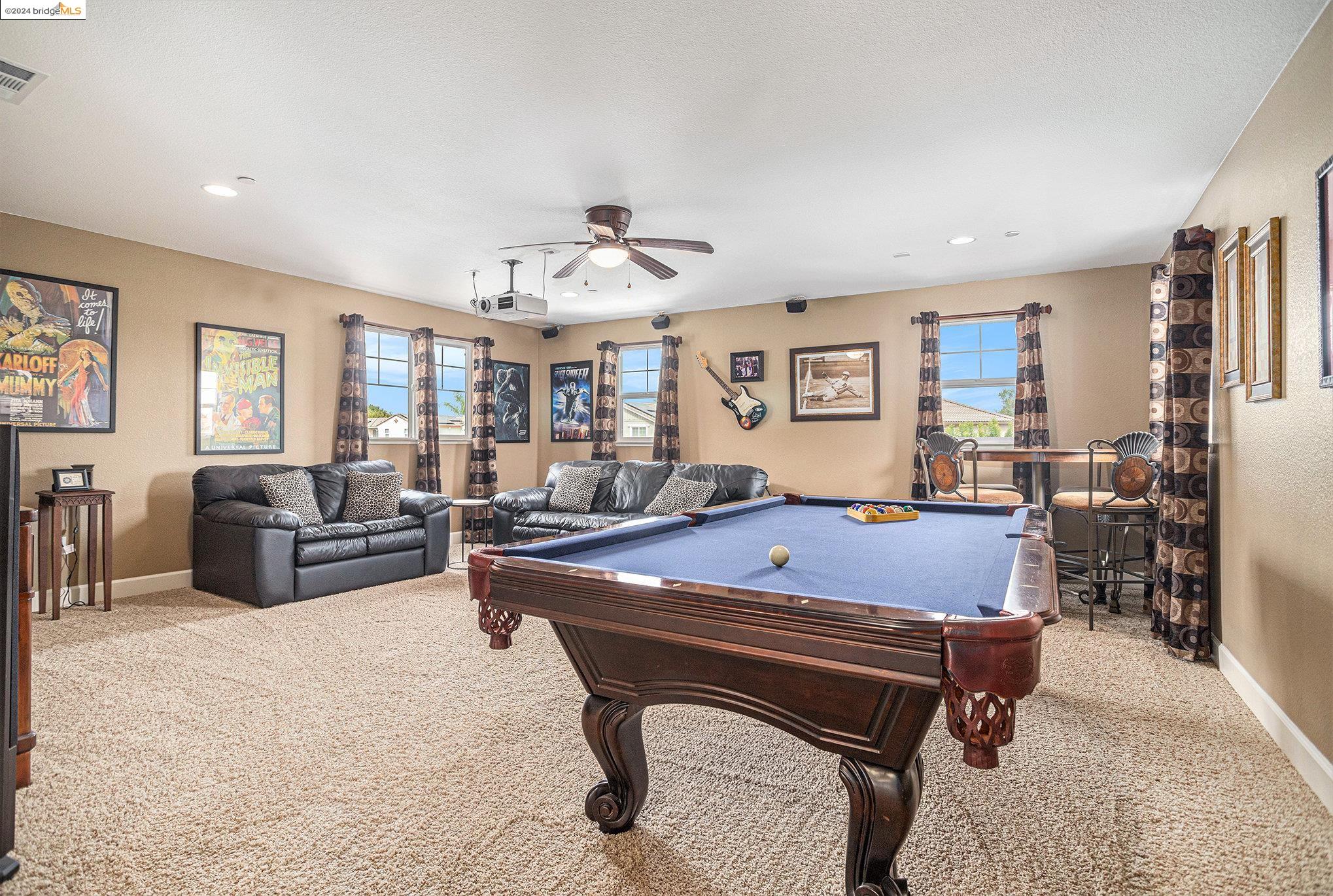 698 Monte Verde Ln