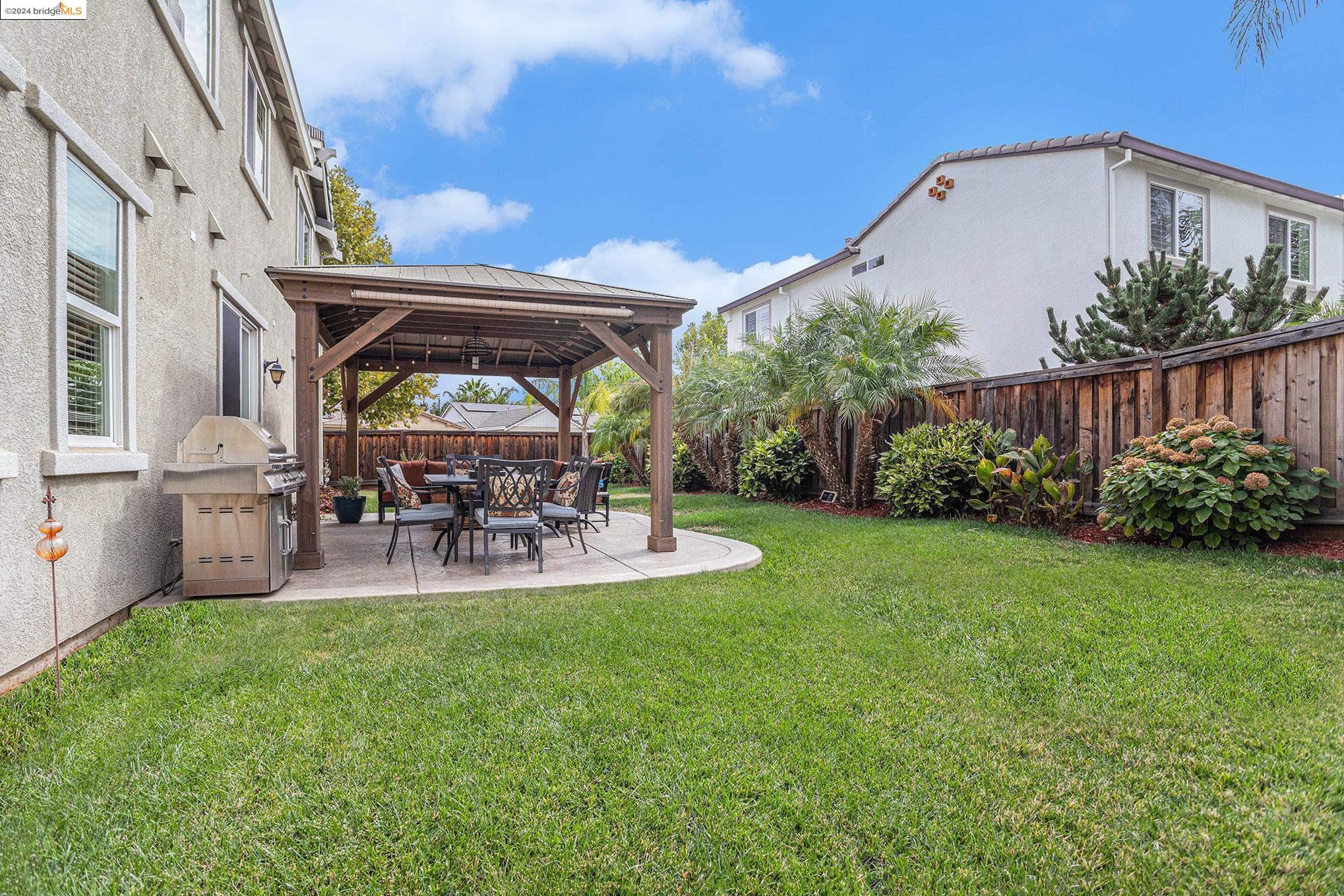 698 Monte Verde Ln