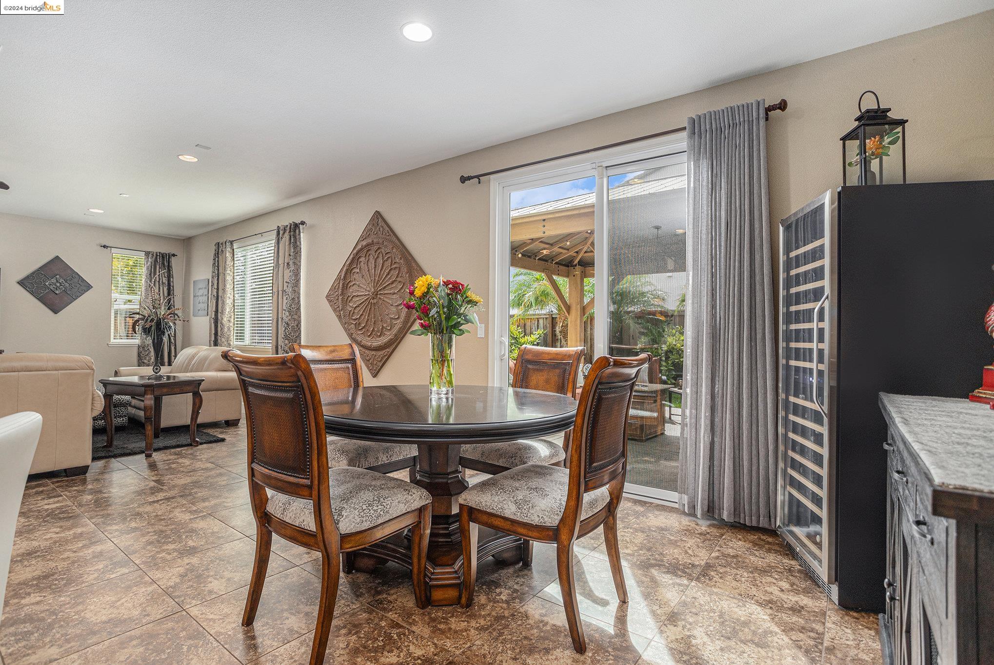 698 Monte Verde Ln