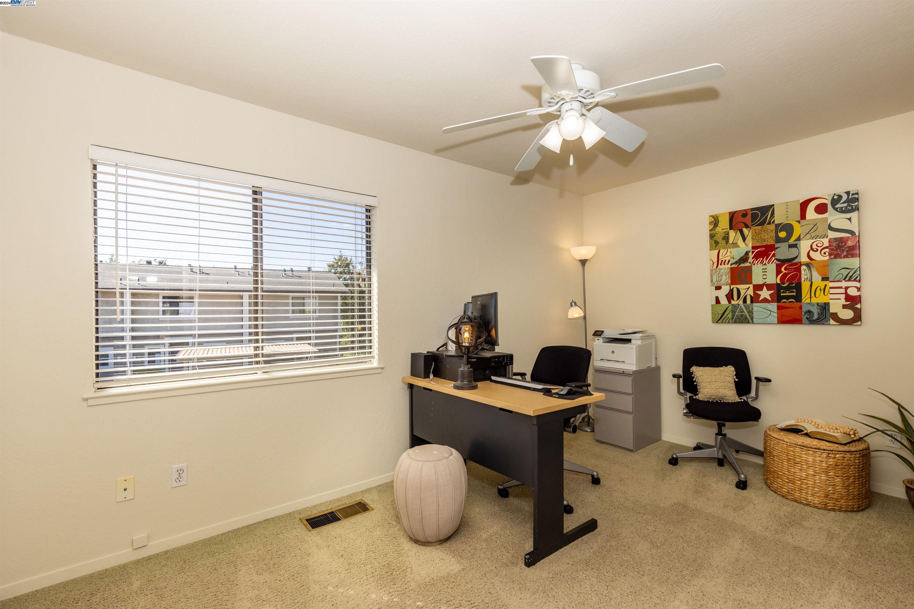 1823 Paseo Laguna Seco