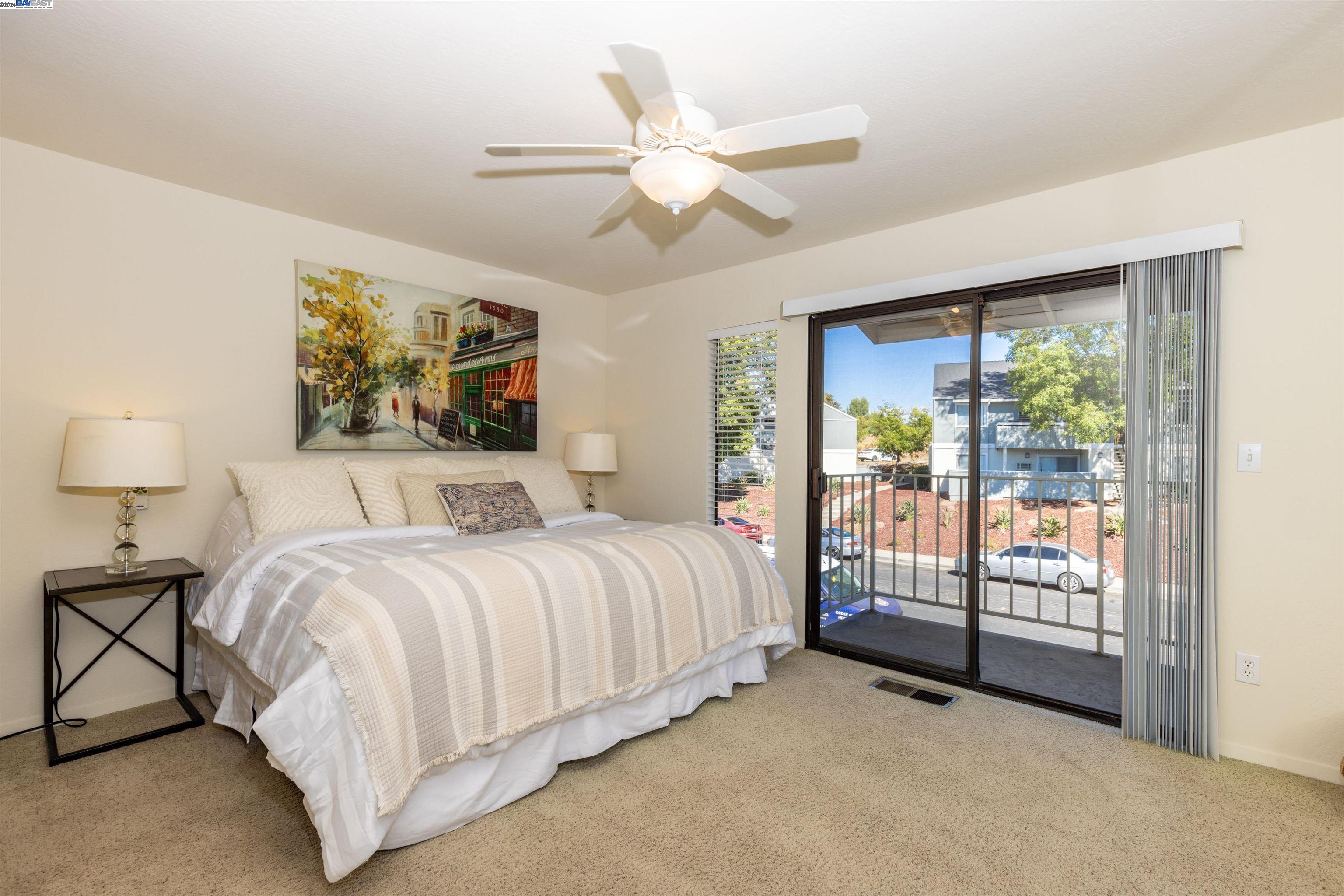 1823 Paseo Laguna Seco