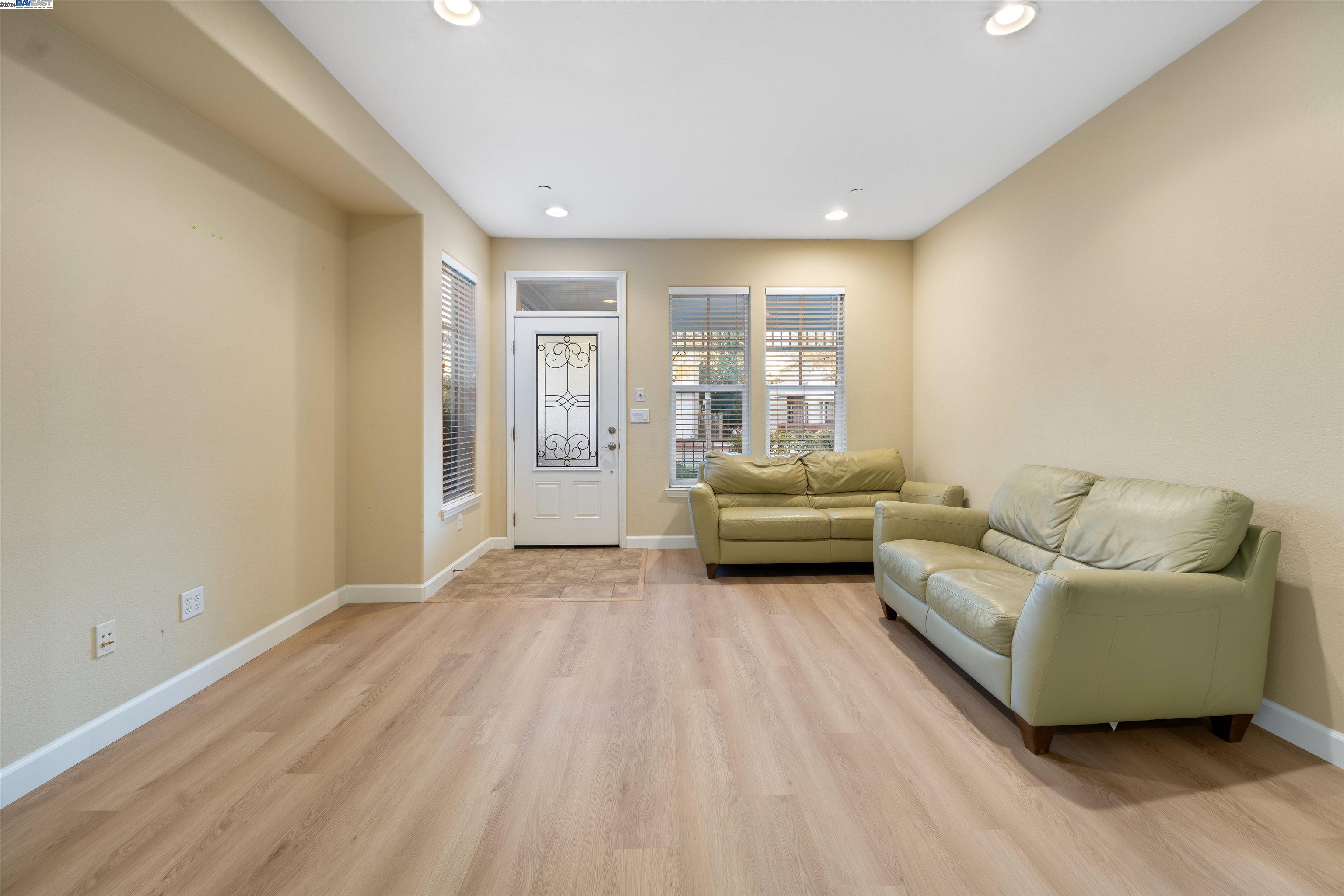 318 S S Livermore Ave Unit: 112