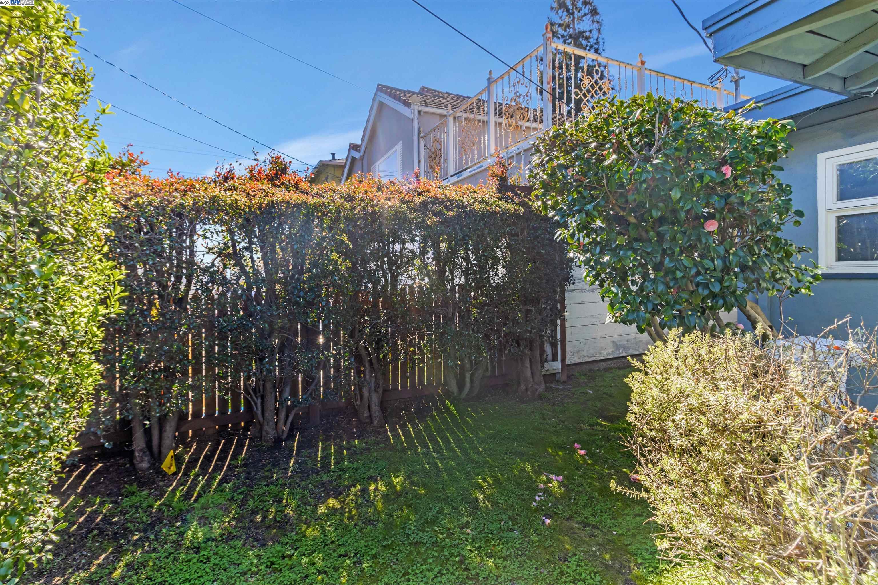 3482 Loma Vista Ave