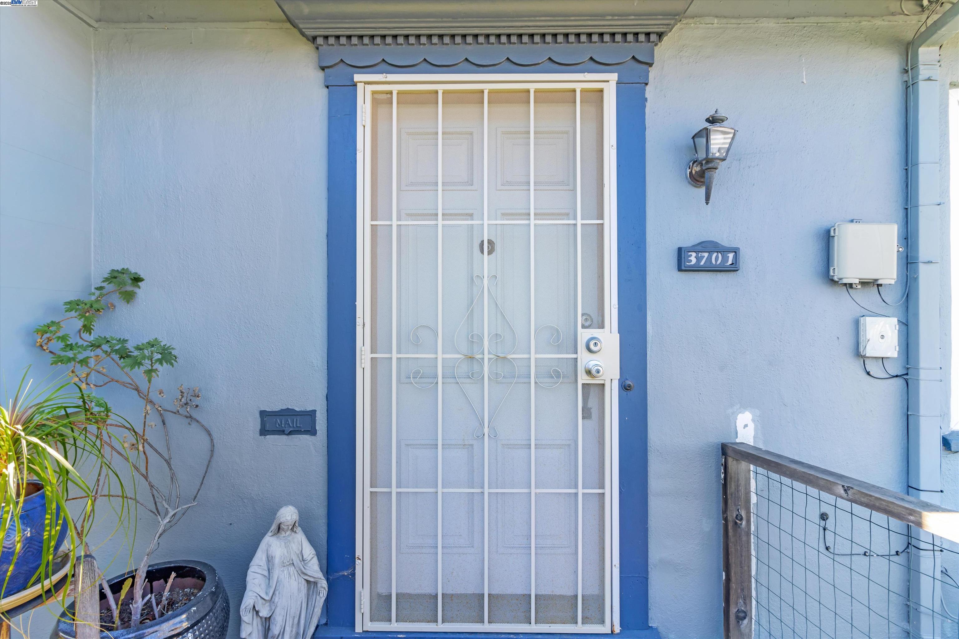 3482 Loma Vista Ave