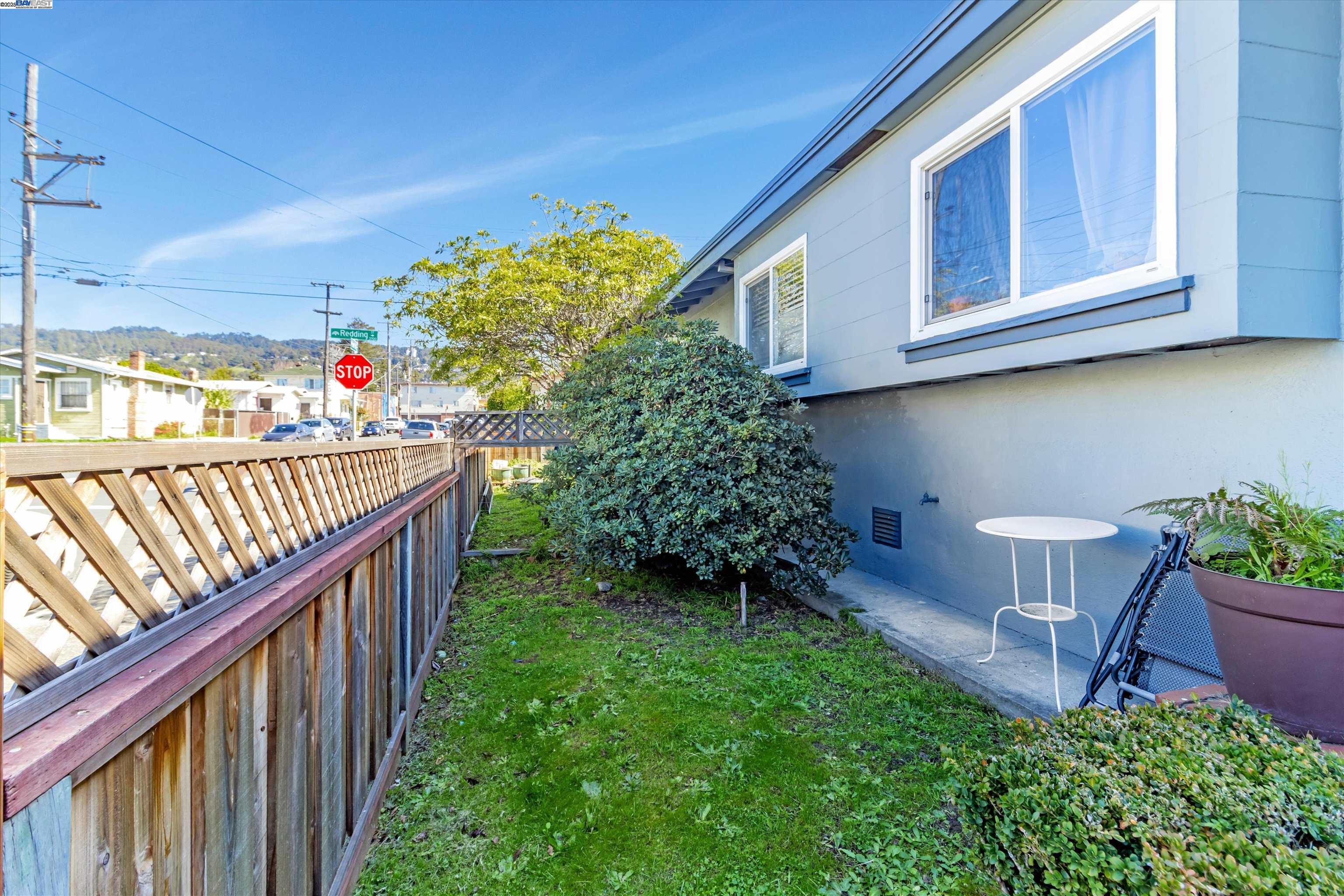 3482 Loma Vista Ave