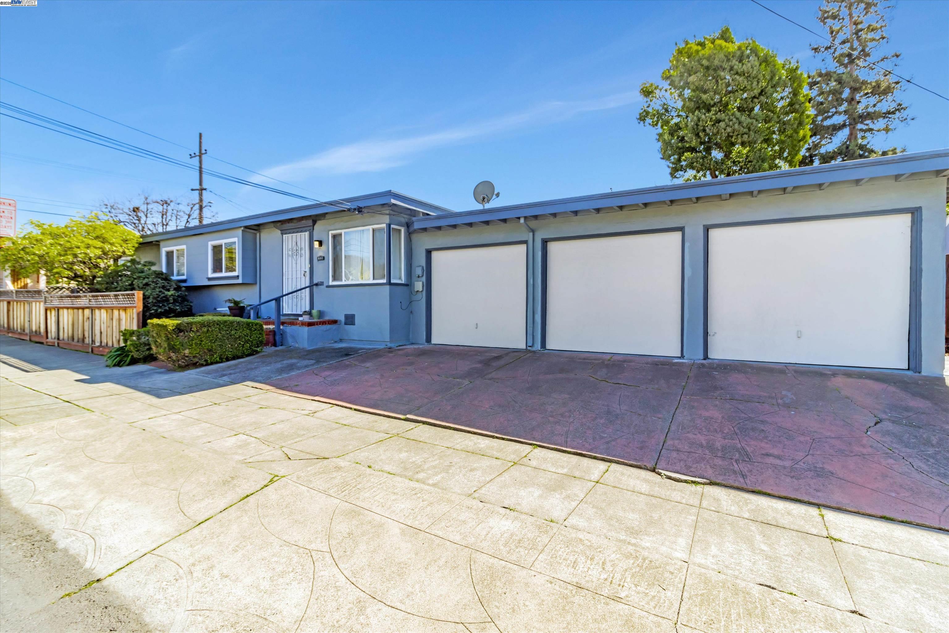 3482 Loma Vista Ave