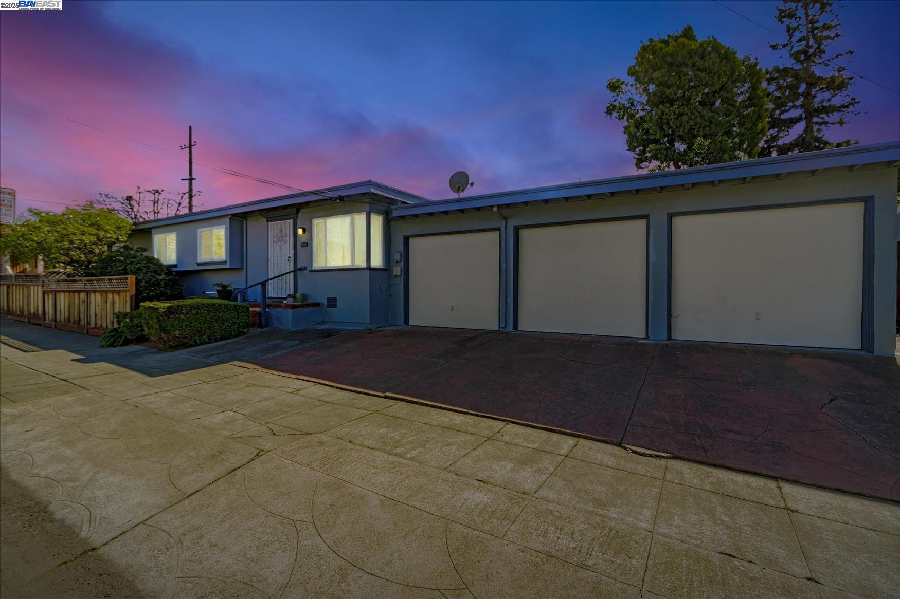 3482 Loma Vista Ave