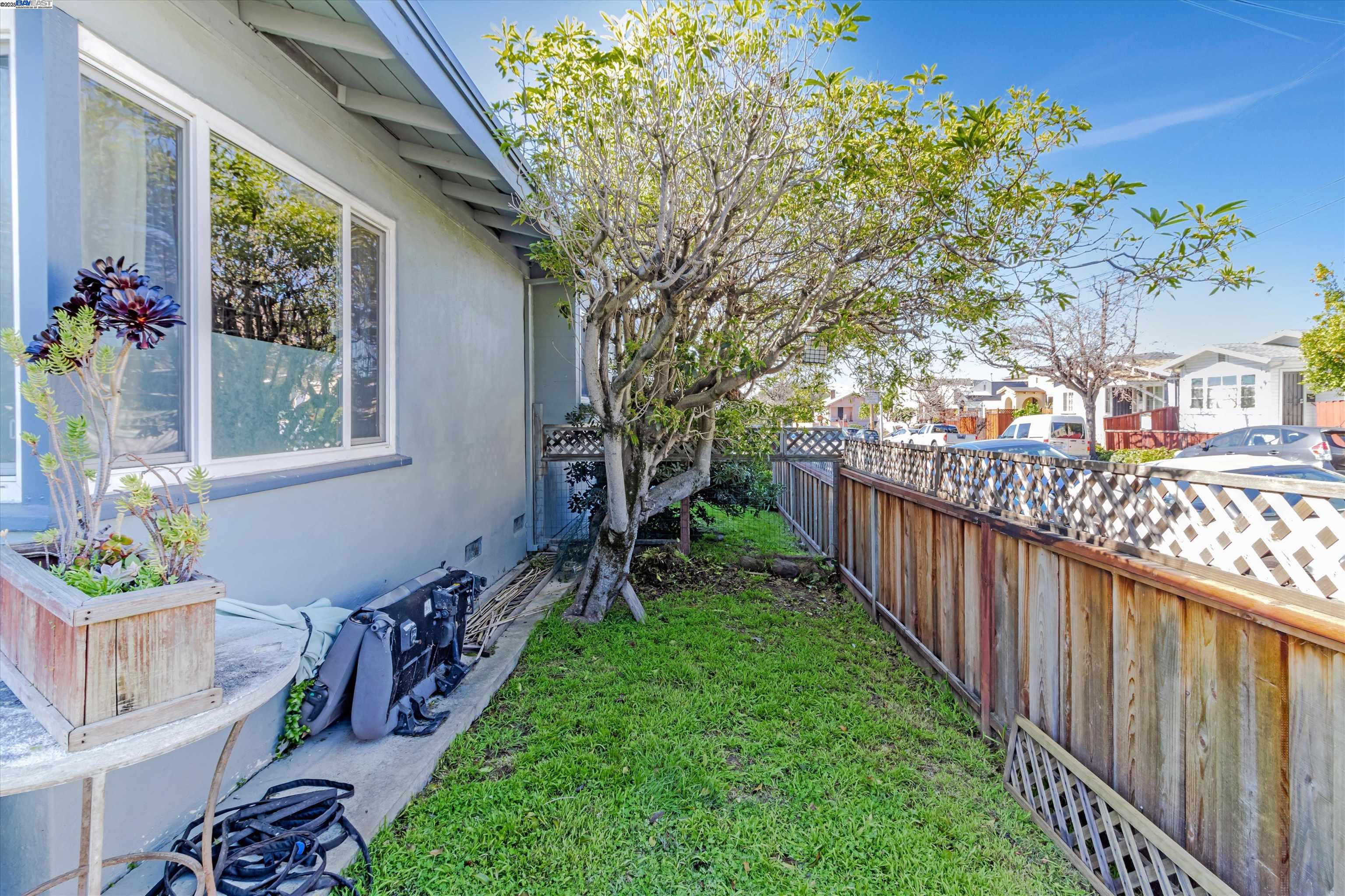 3482 Loma Vista Ave