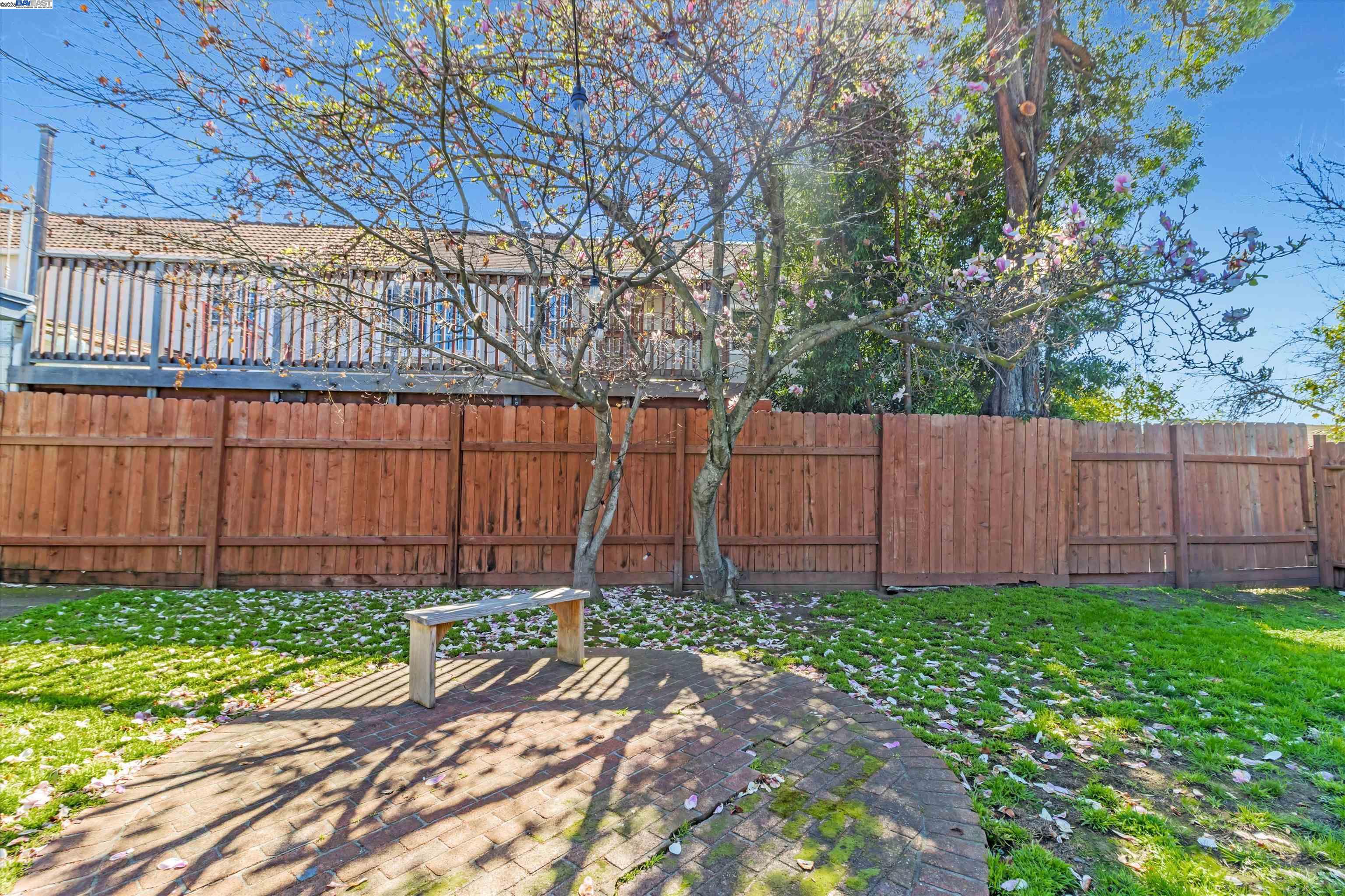 3482 Loma Vista Ave