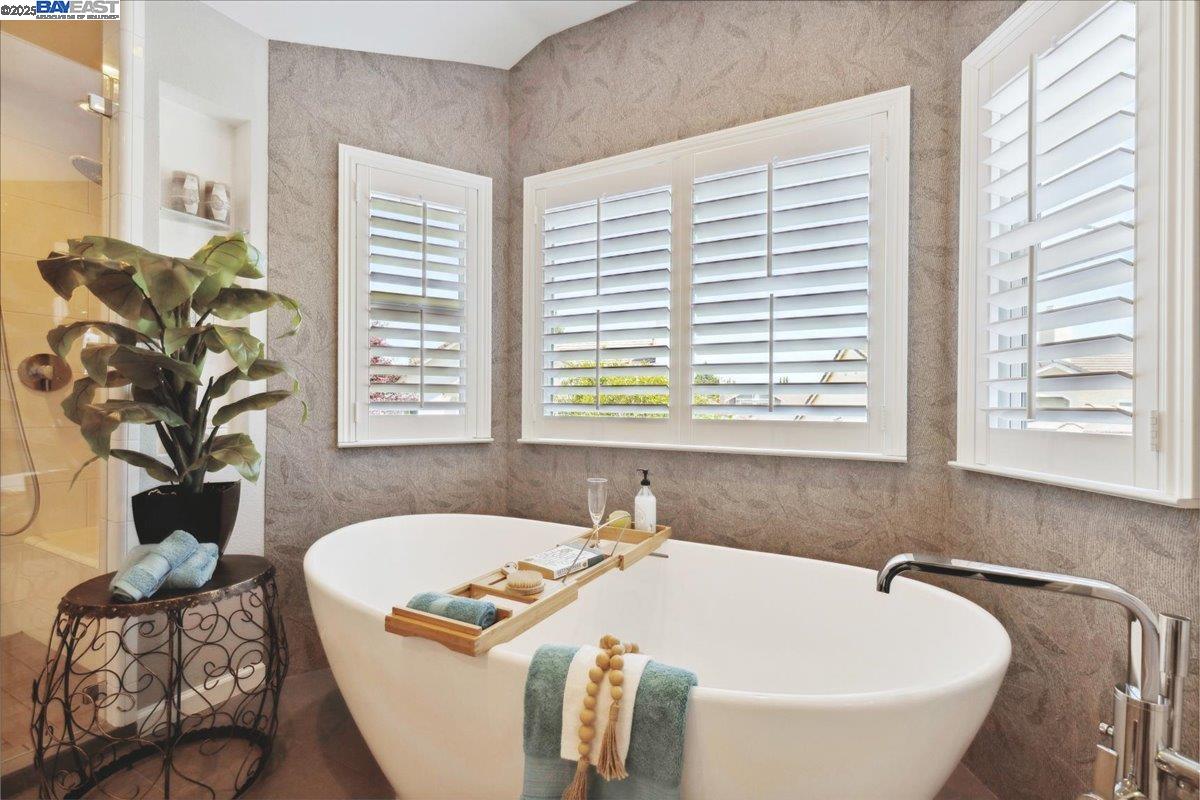 6317 Corte Esperanza