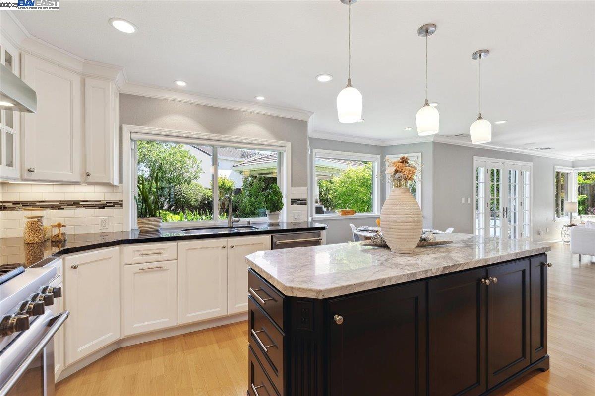 6317 Corte Esperanza