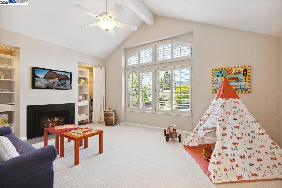 6317 Corte Esperanza