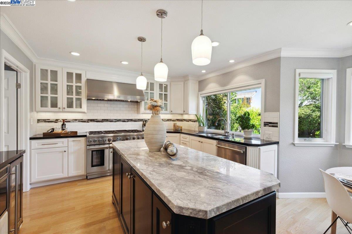 6317 Corte Esperanza