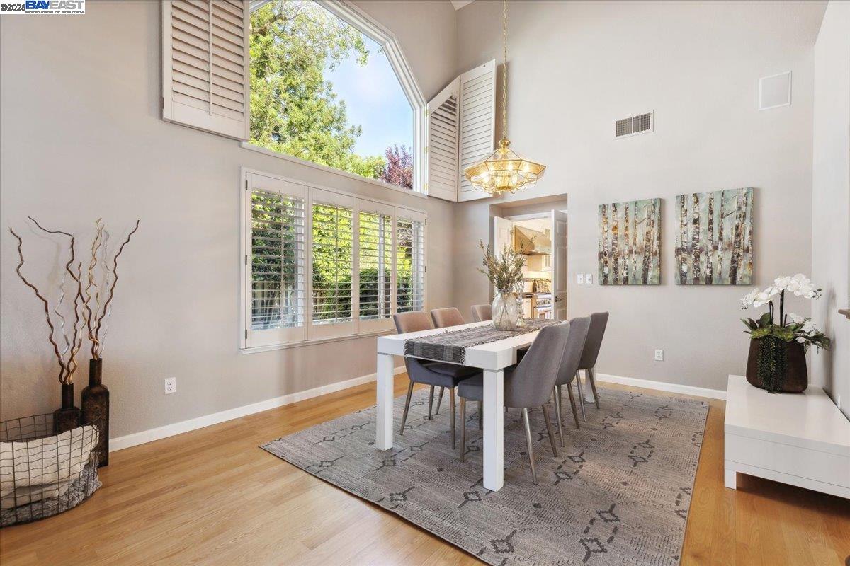 6317 Corte Esperanza