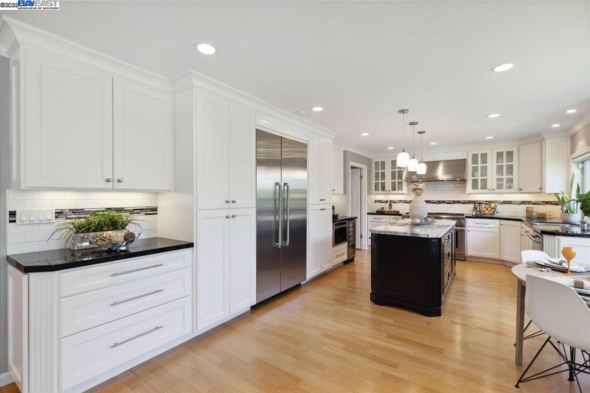 6317 Corte Esperanza