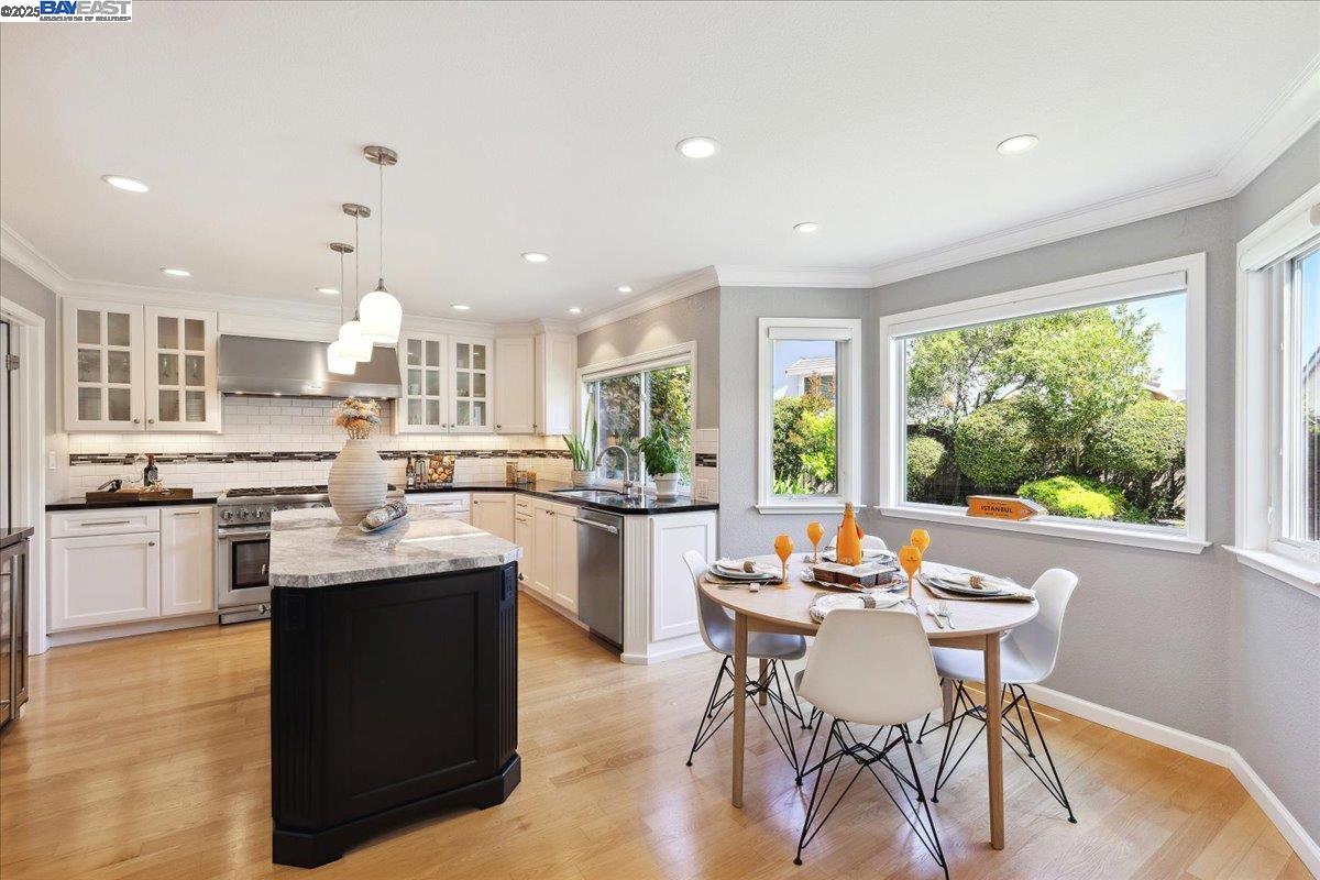 6317 Corte Esperanza