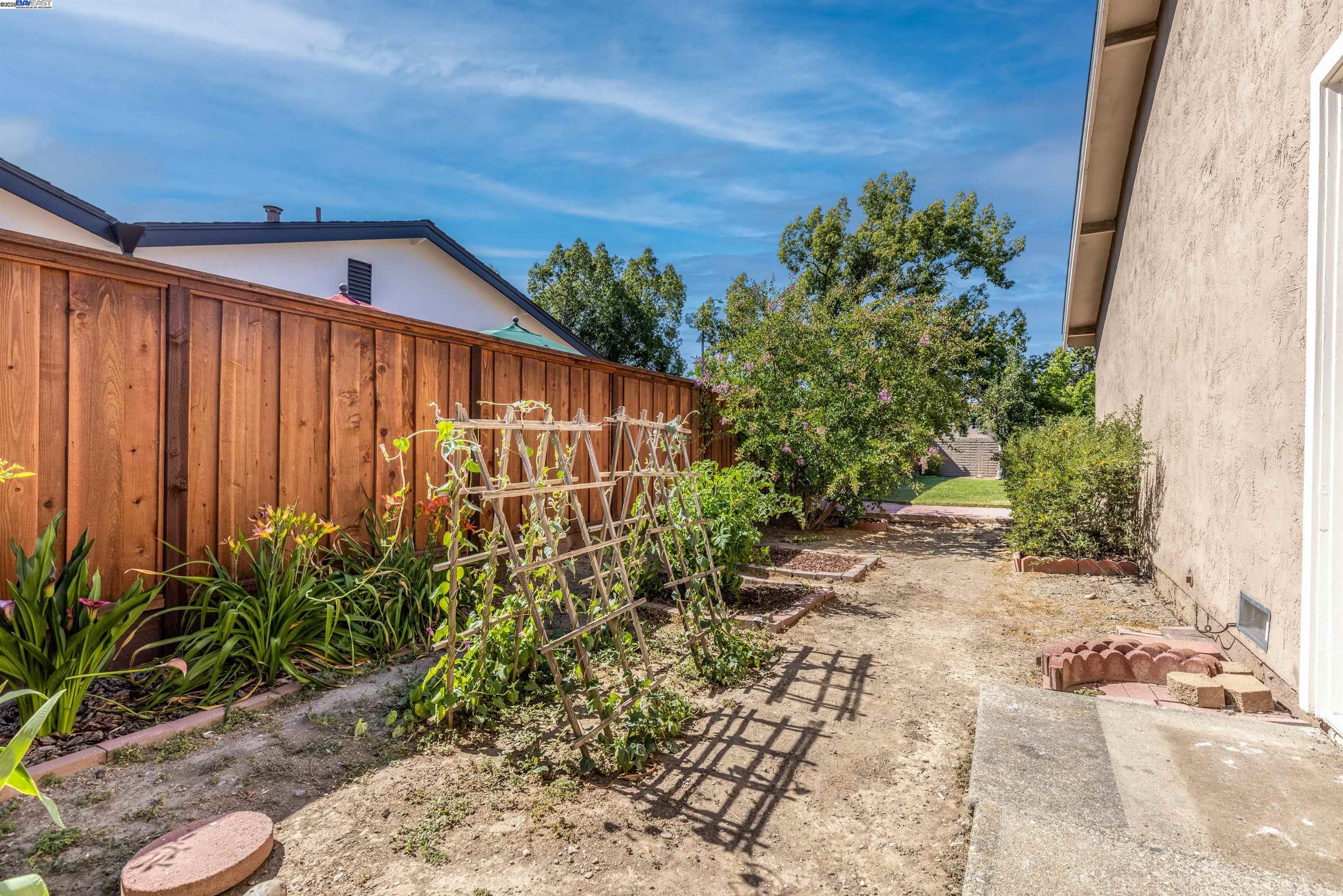168 Tamalpais Ave