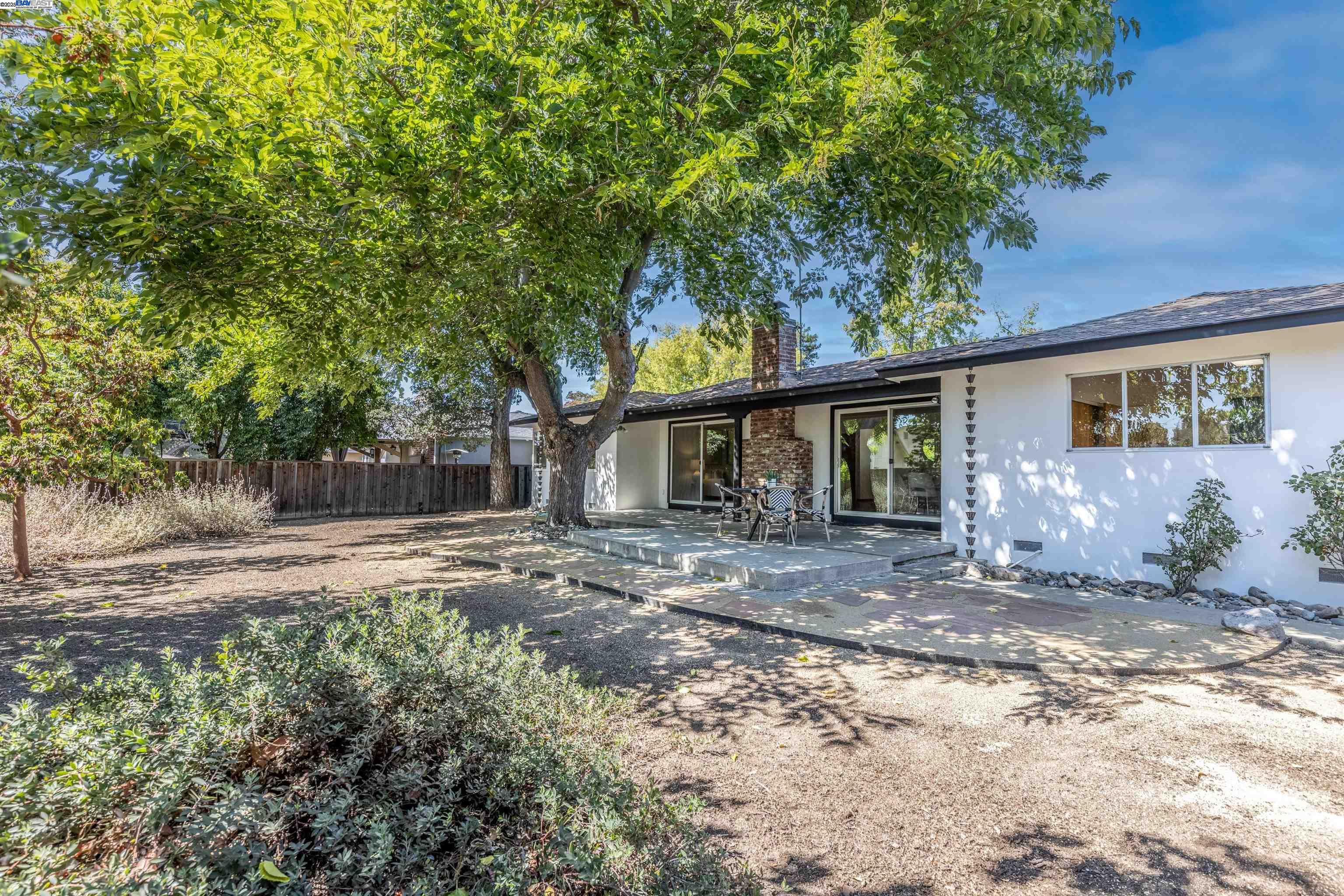 3857 Pestana Way