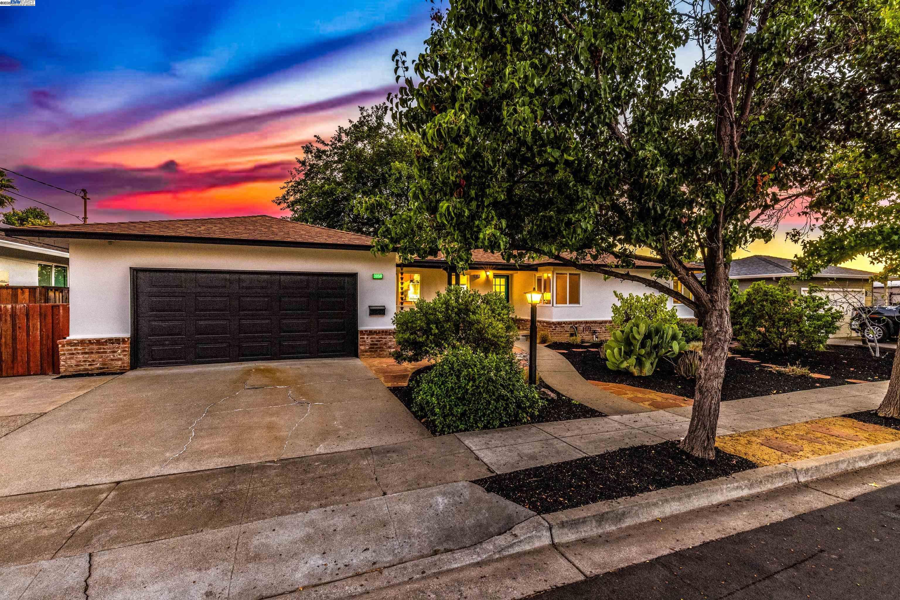 3857 Pestana Way