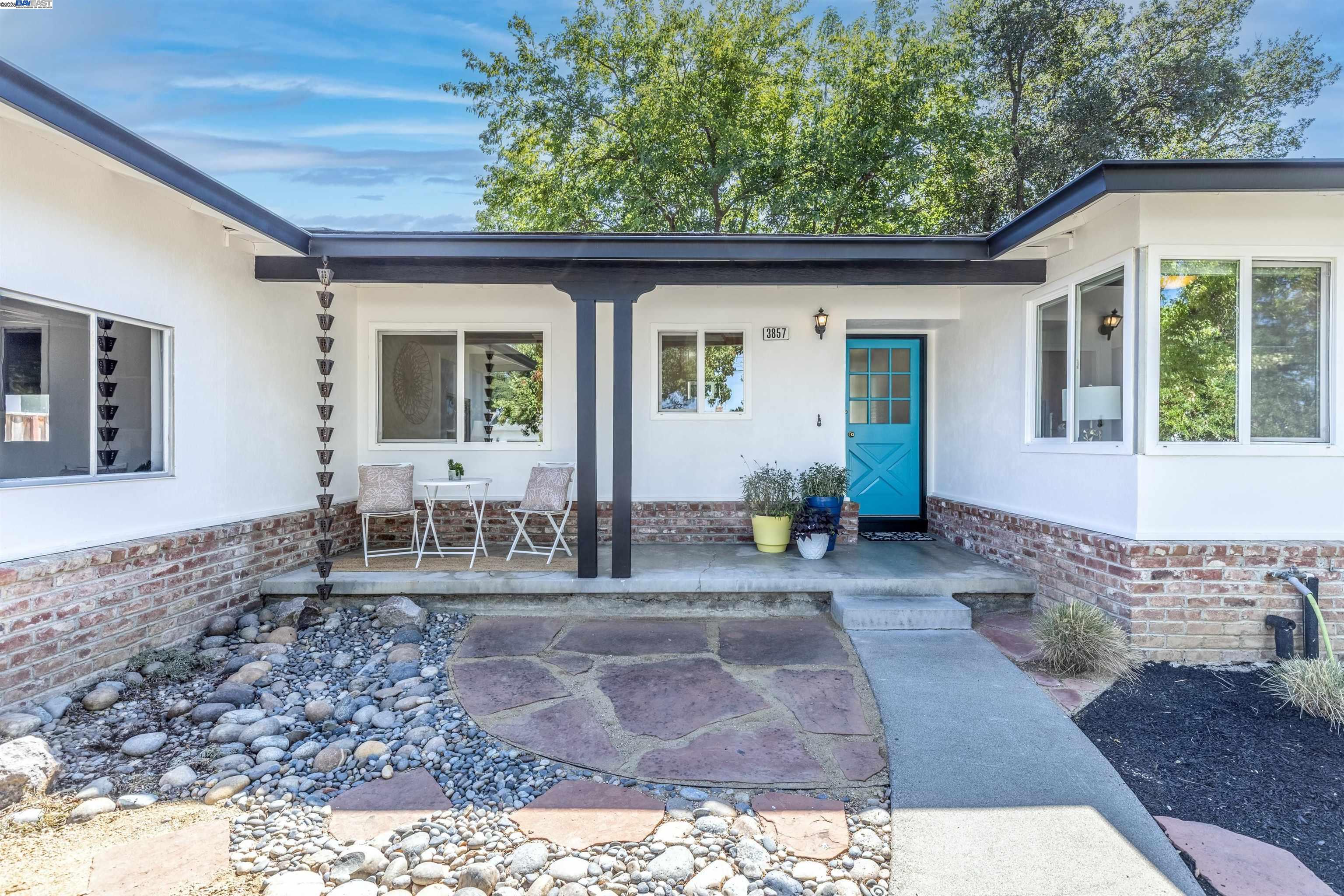 3857 Pestana Way