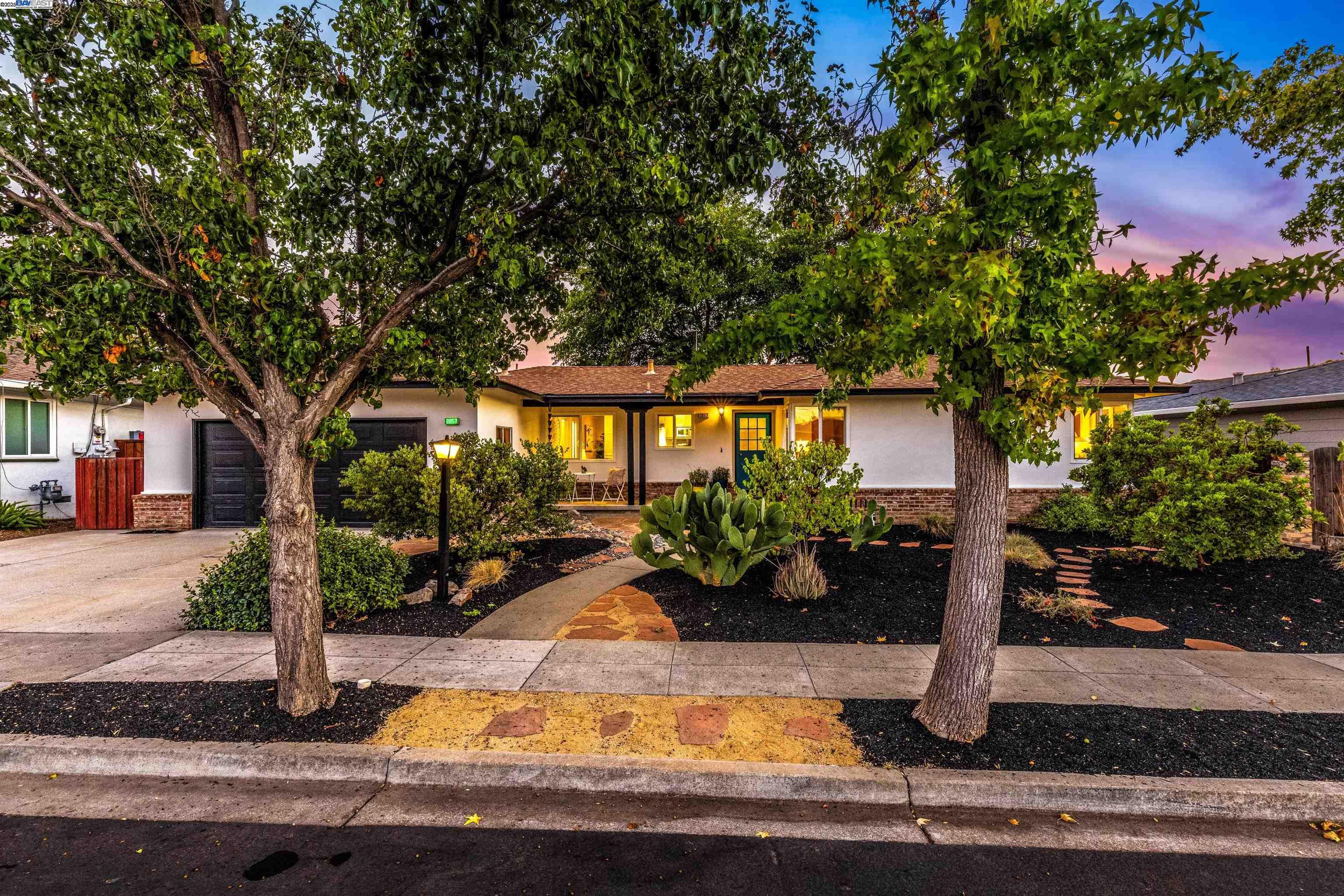 3857 Pestana Way