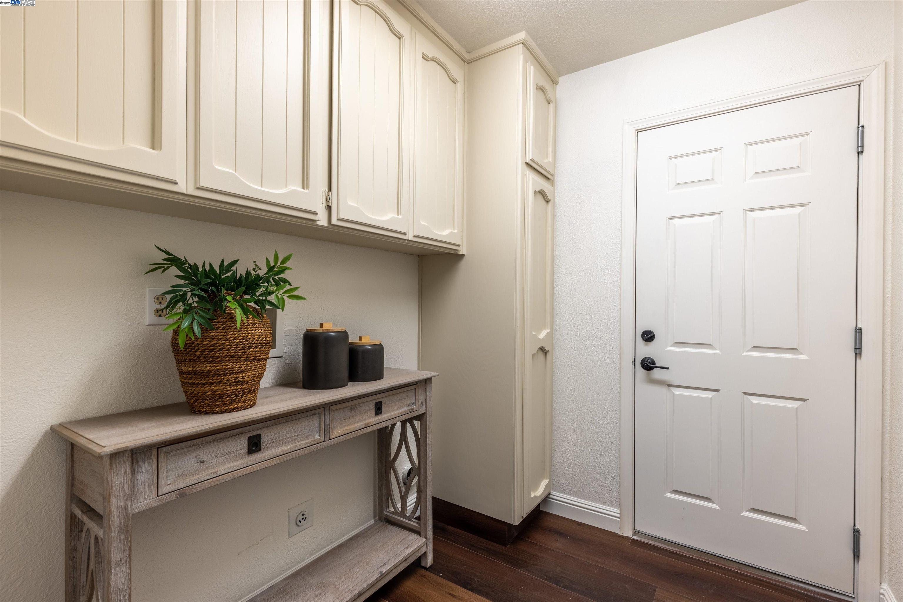 601 Orion Way, Livermore