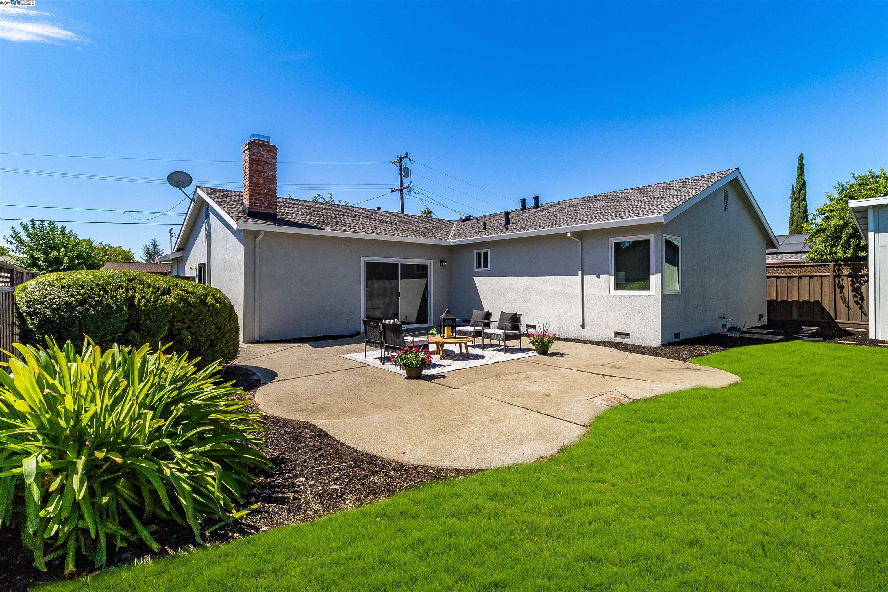 736 Adams Ave