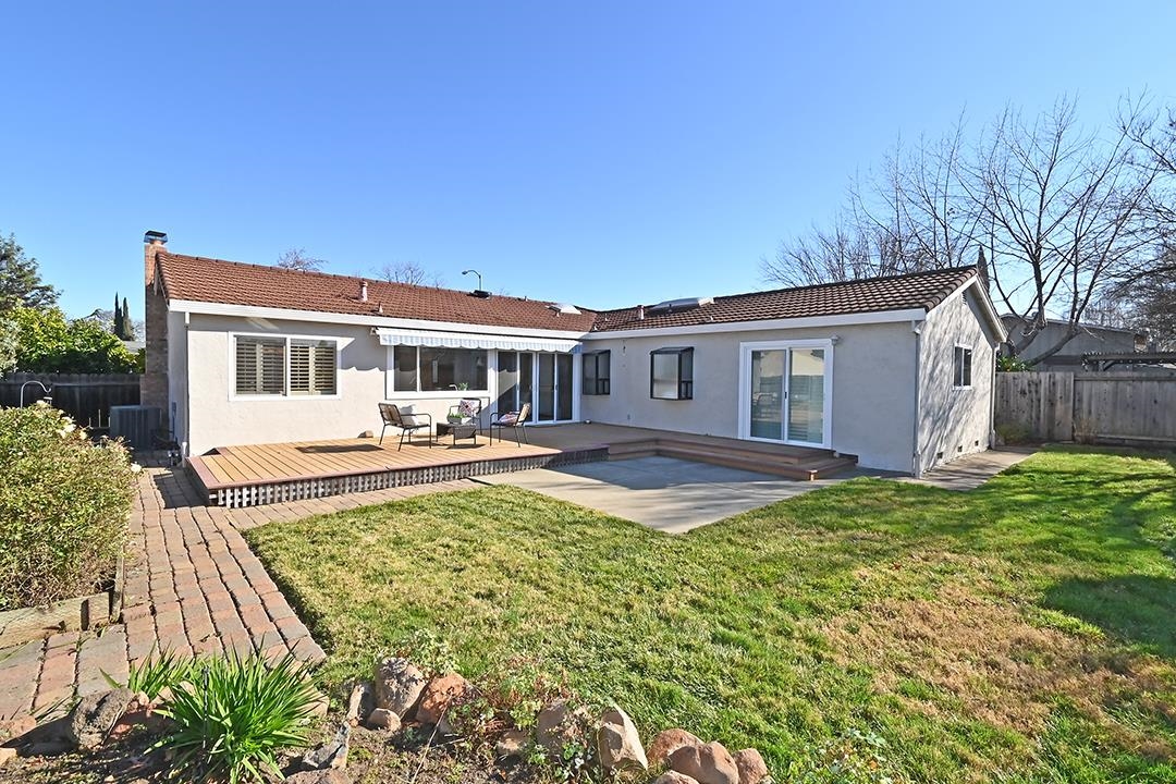 673 Emerald St.