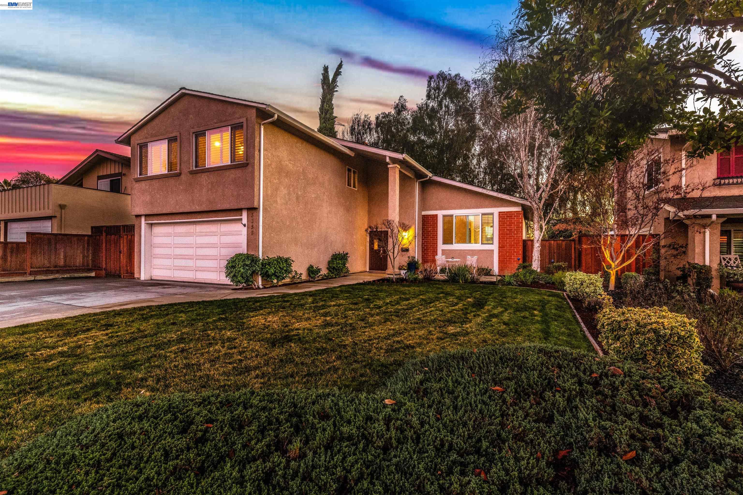 5359 Charlotte Way