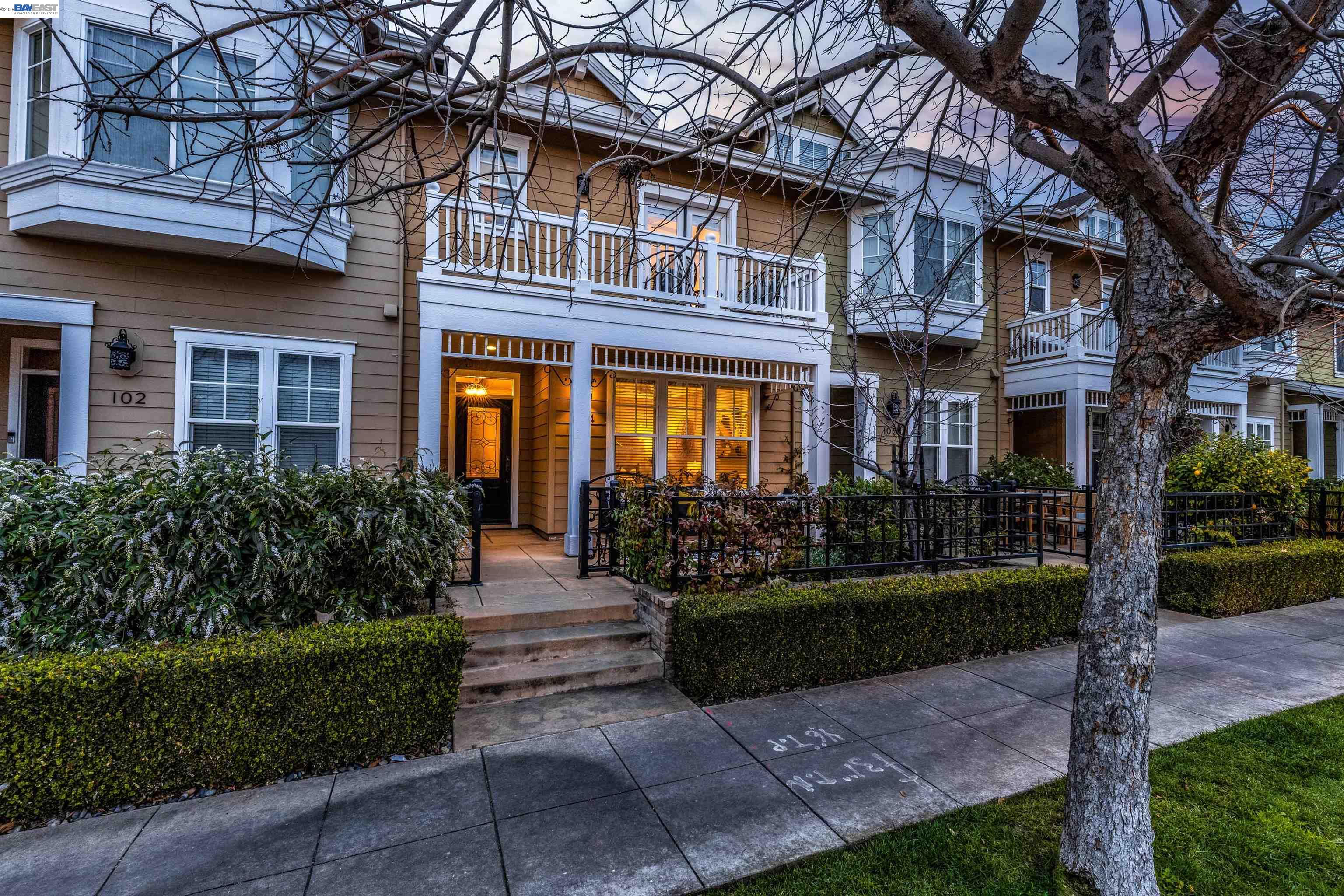 318 S Livermore Ave Unit: 104