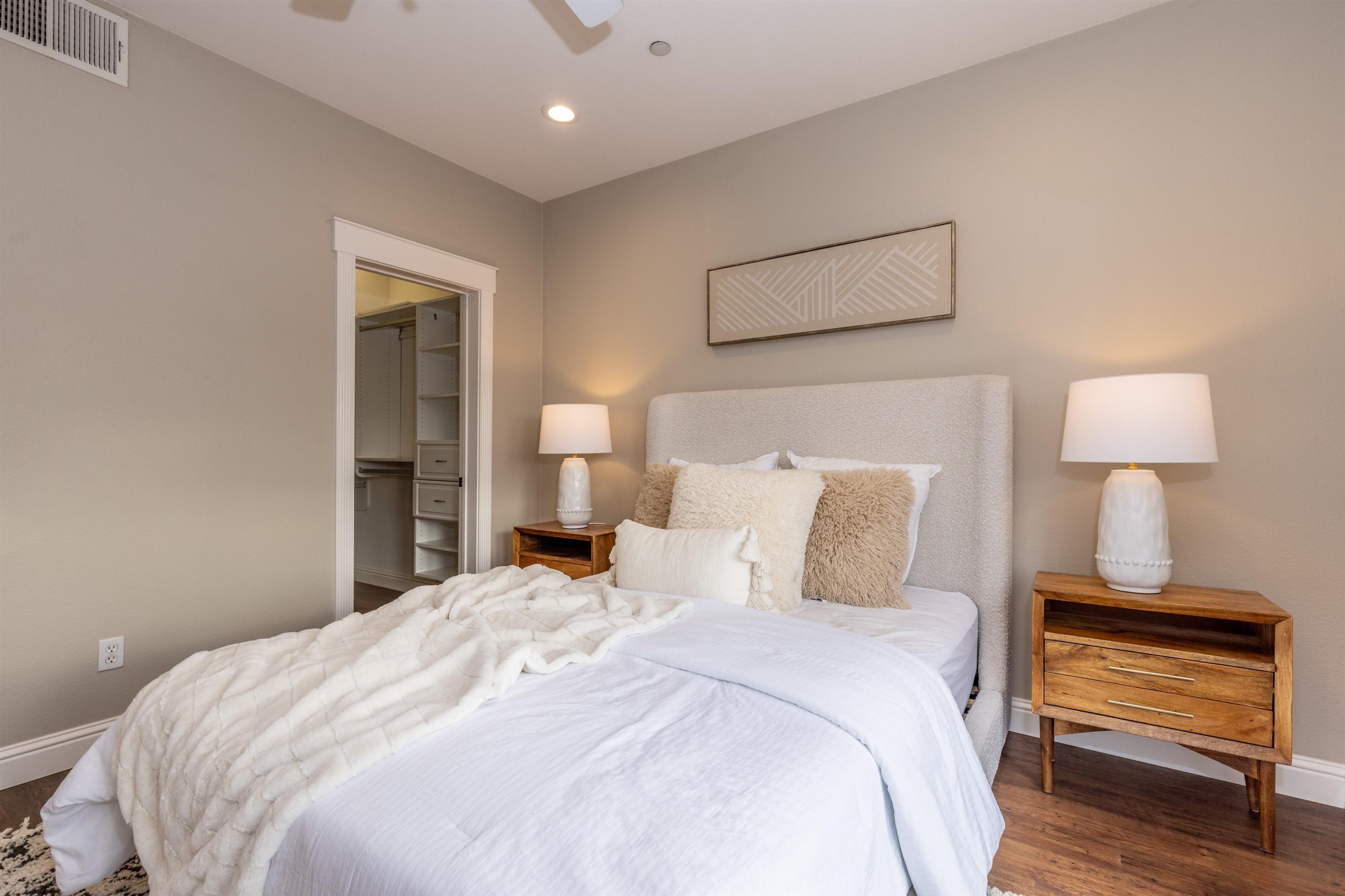 318 S Livermore Ave Unit: 104