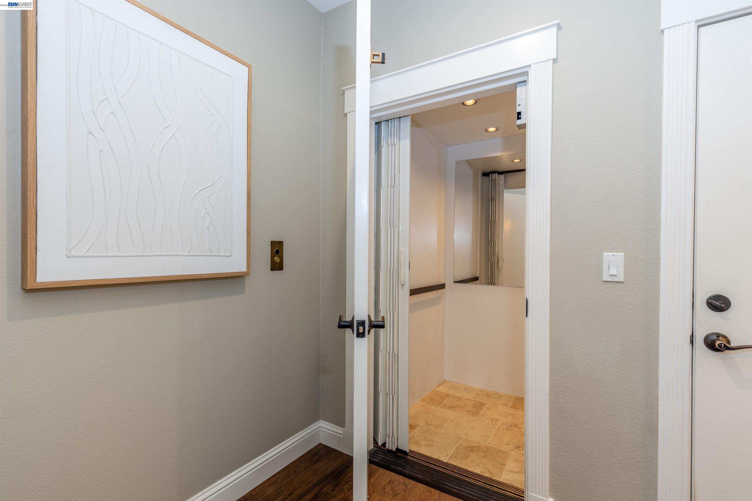 318 S Livermore Ave Unit: 104