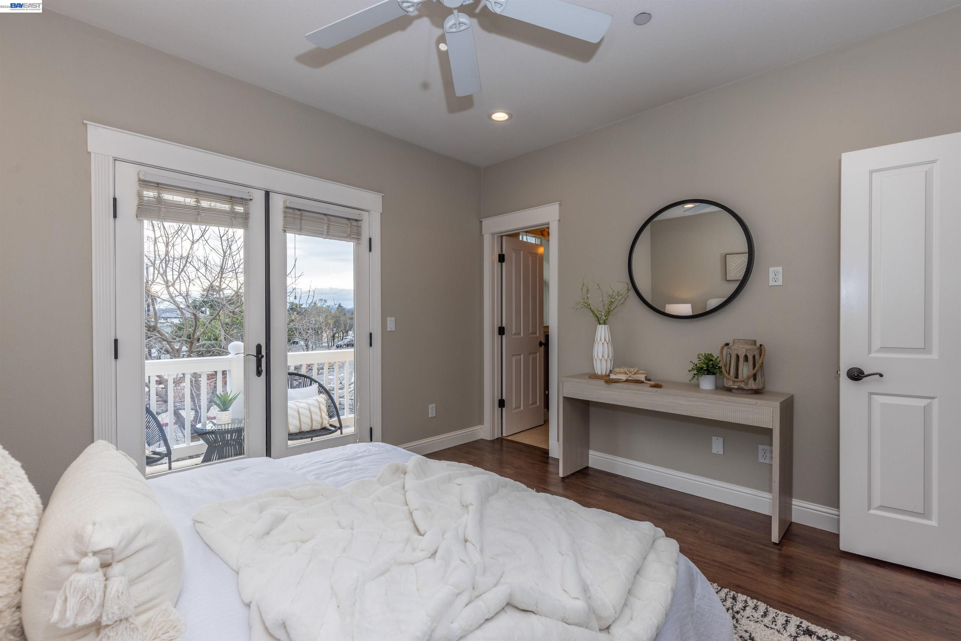 318 S Livermore Ave Unit: 104