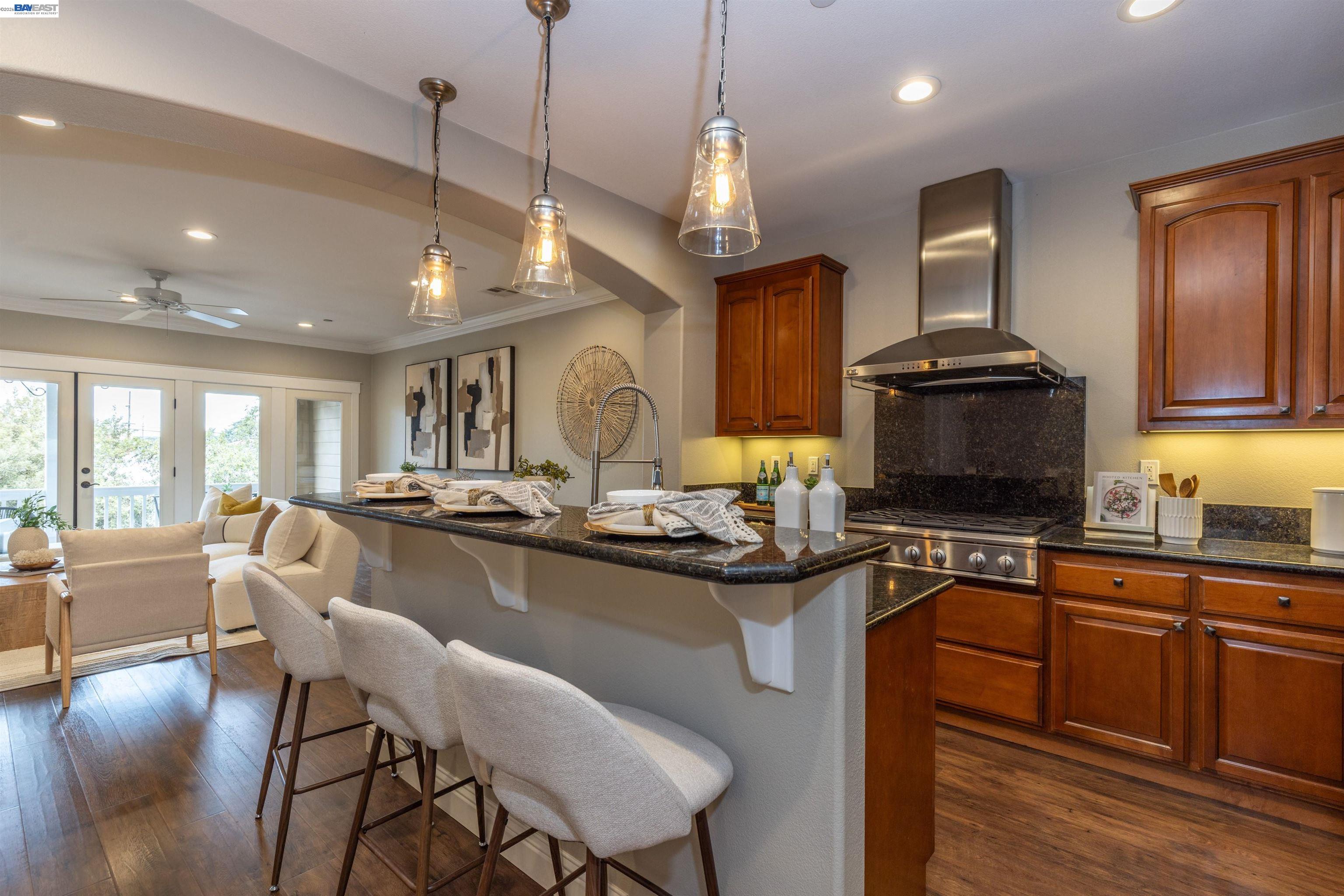 318 S Livermore Ave Unit: 104