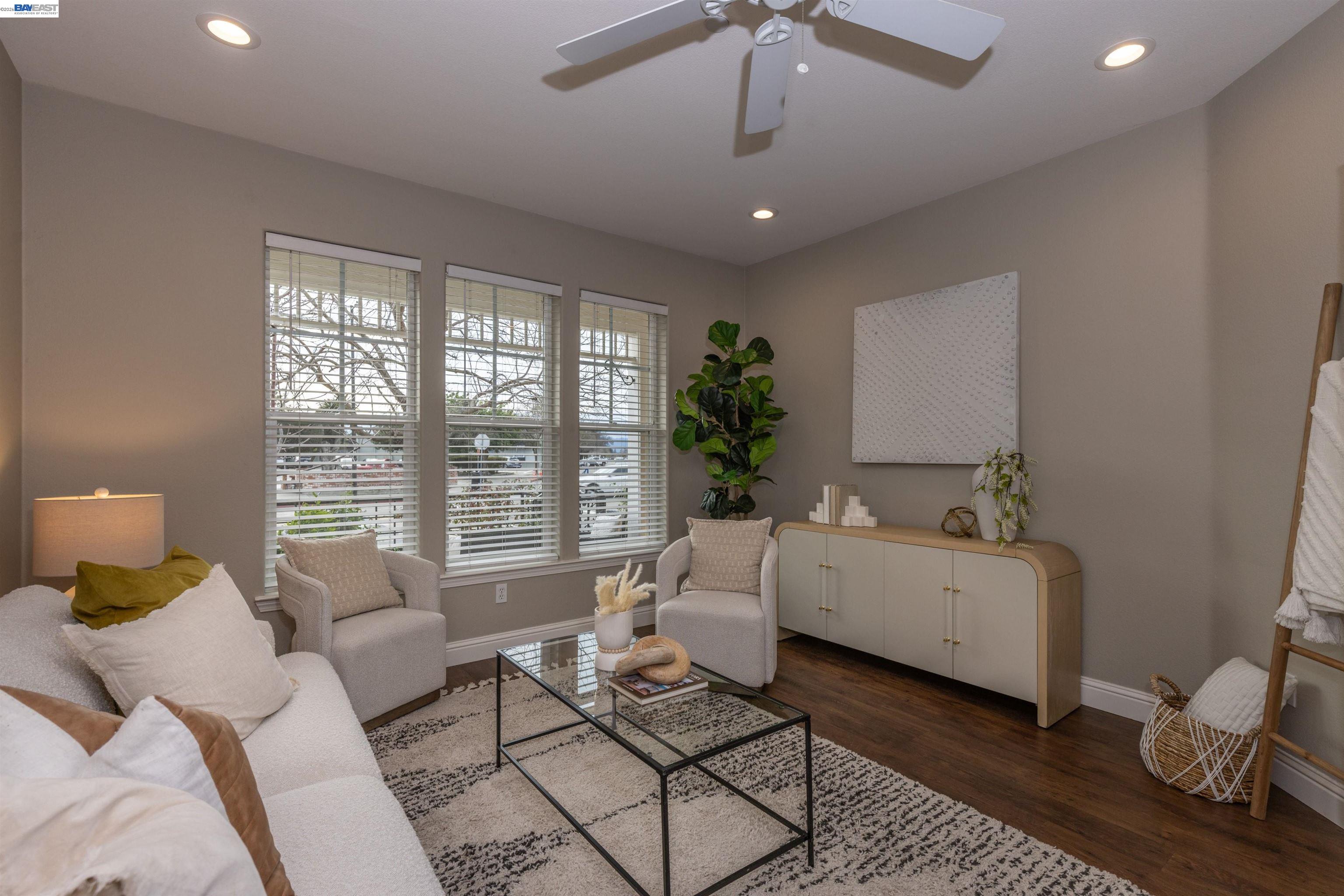 318 S Livermore Ave Unit: 104