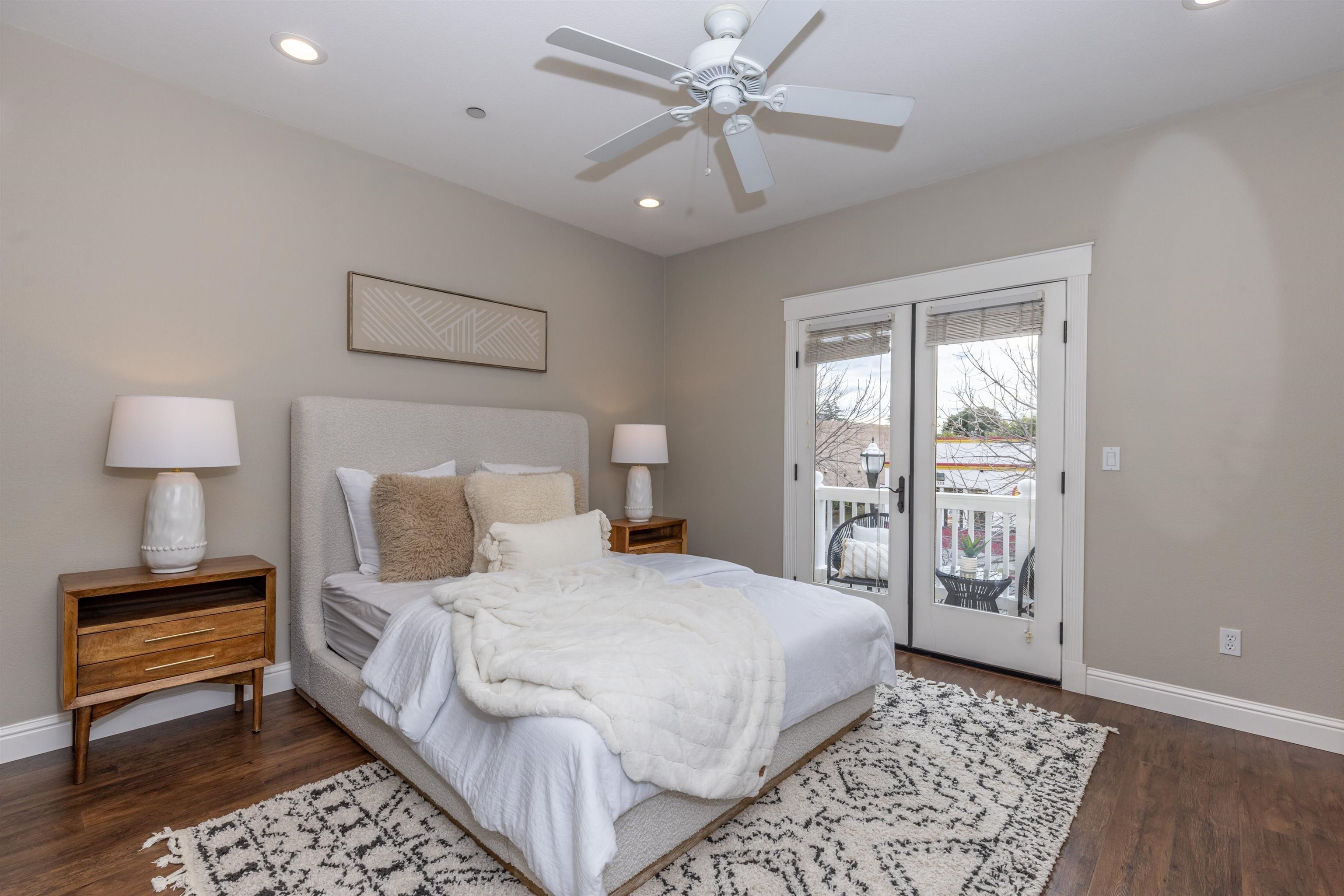 318 S Livermore Ave Unit: 104