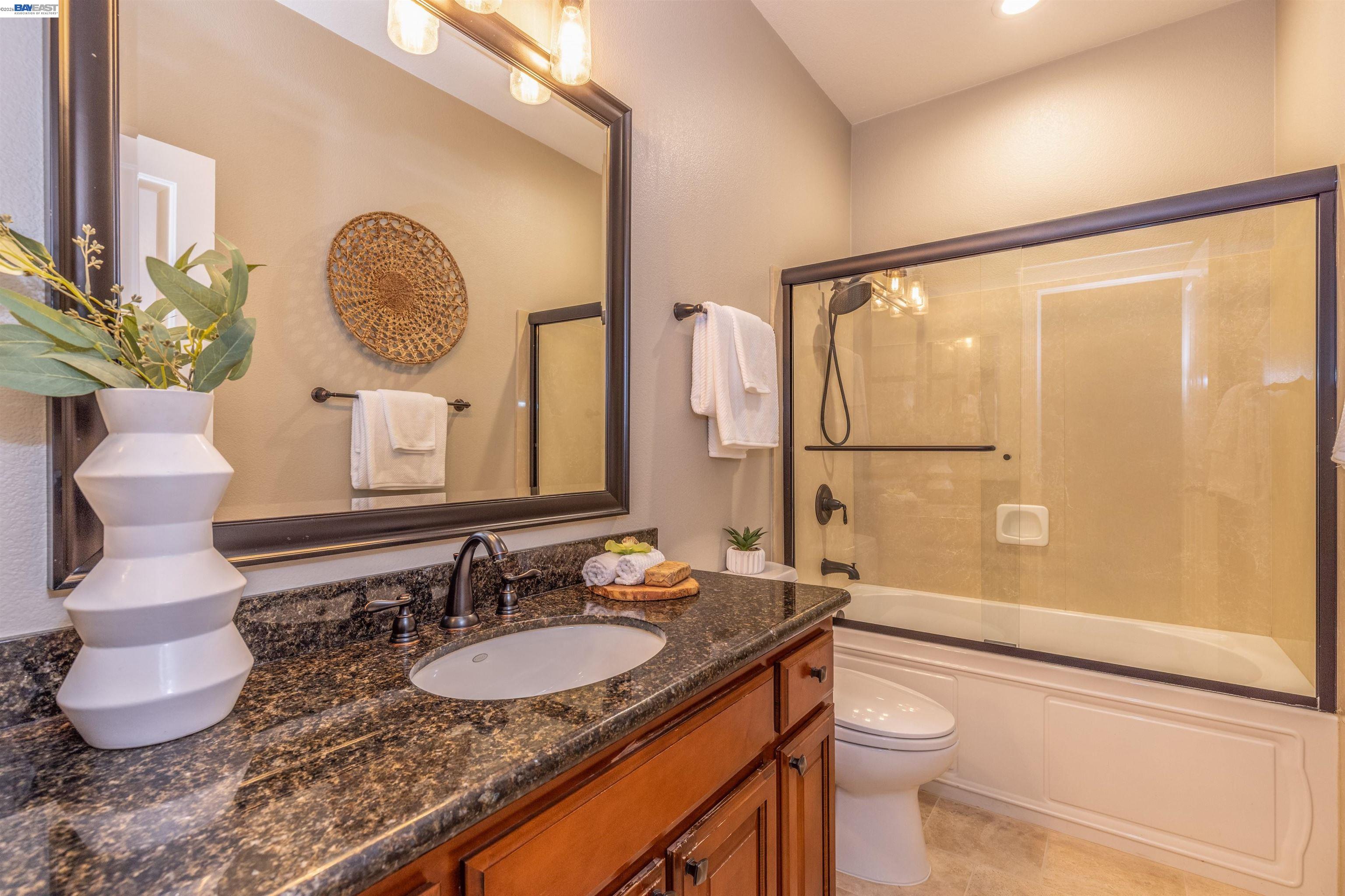 318 S Livermore Ave Unit: 104