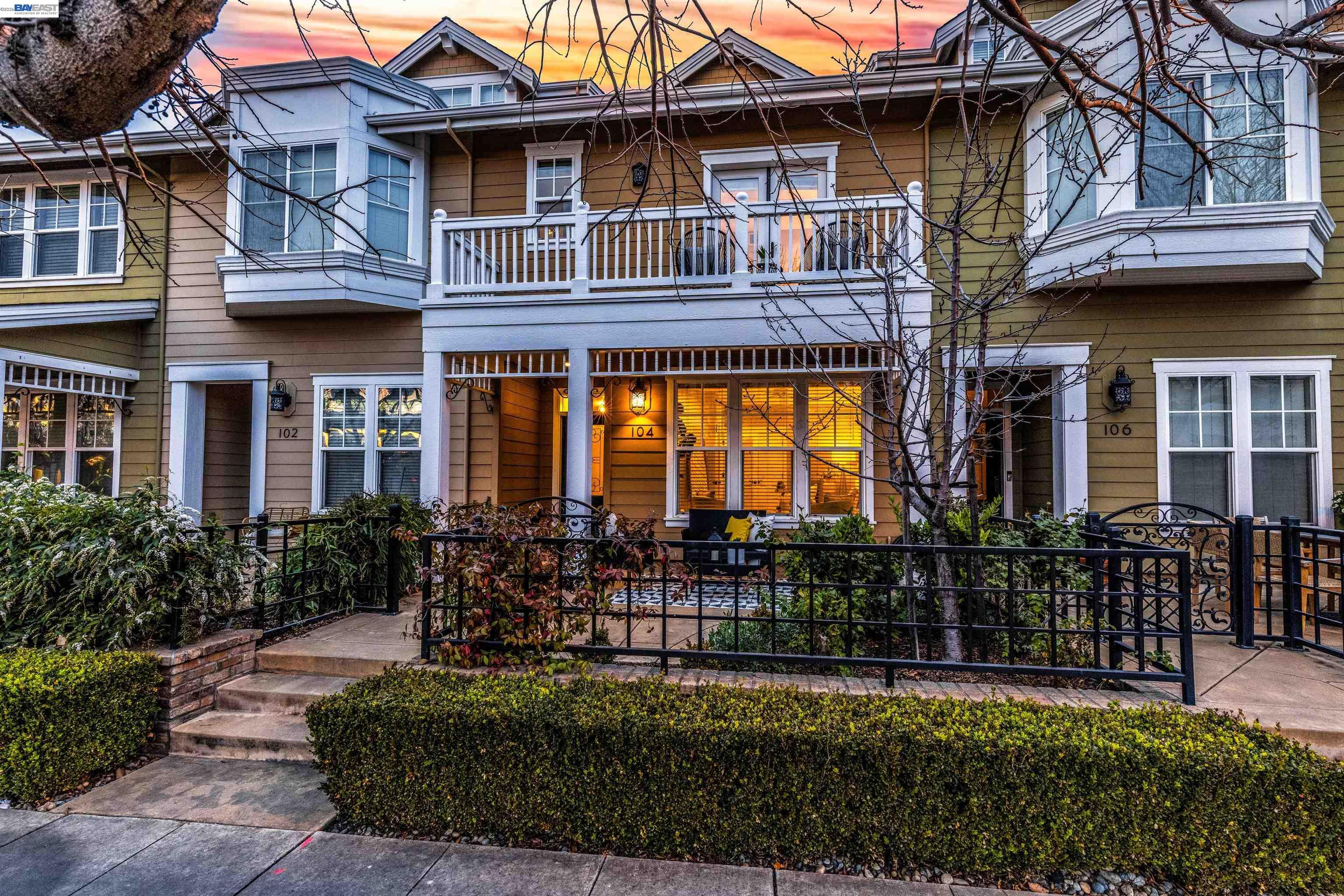 318 S Livermore Ave Unit: 104