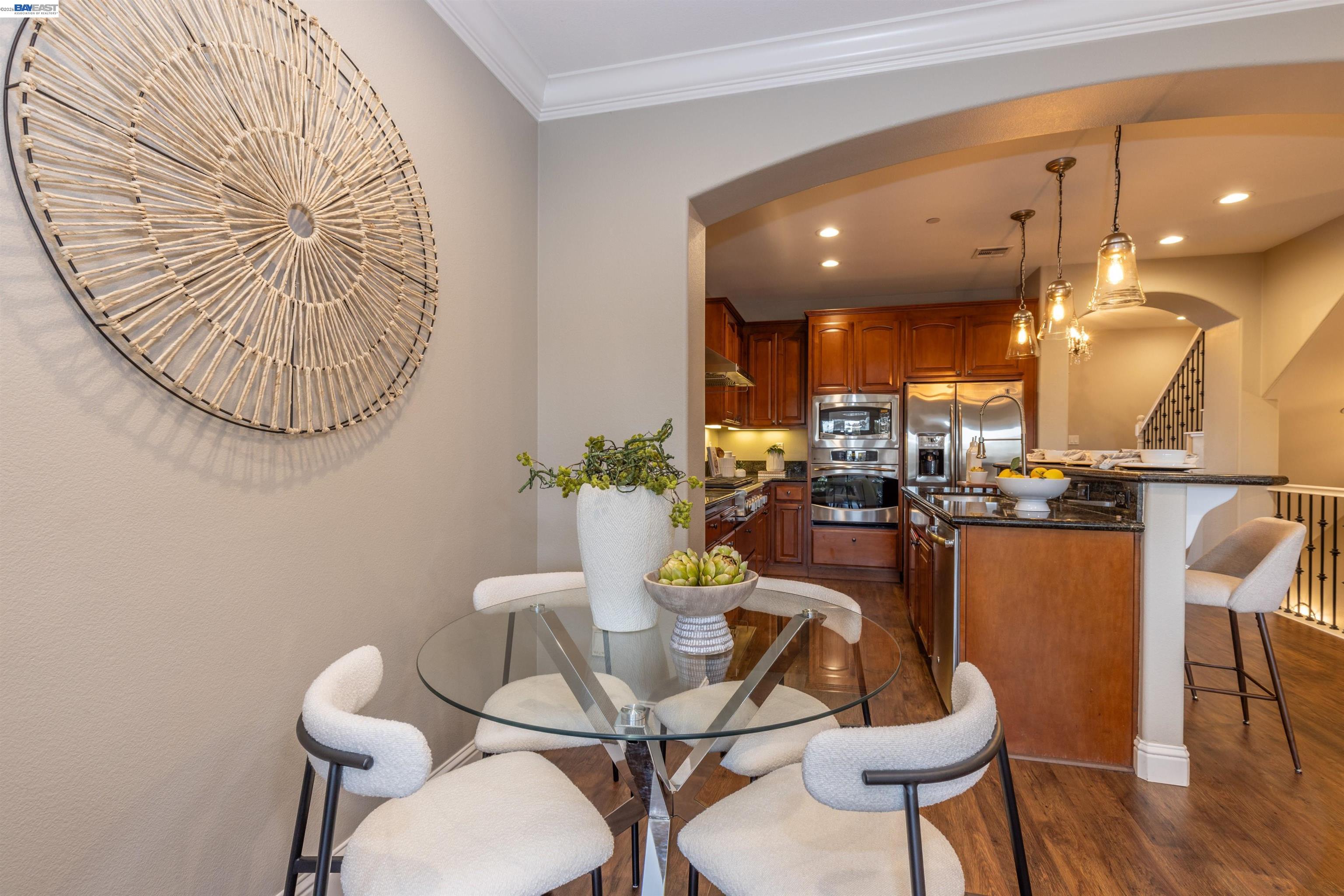 318 S Livermore Ave Unit: 104