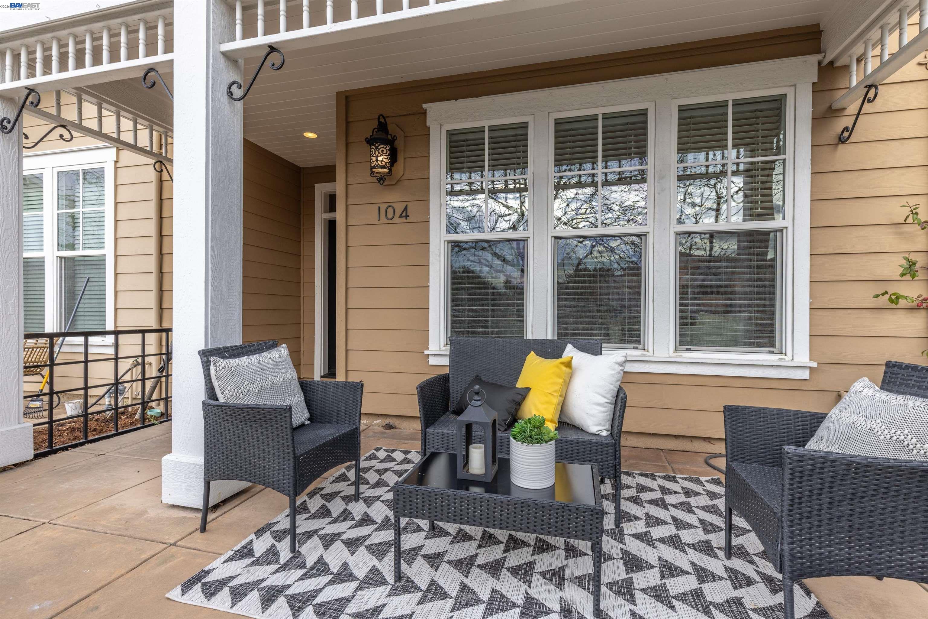 318 S Livermore Ave Unit: 104