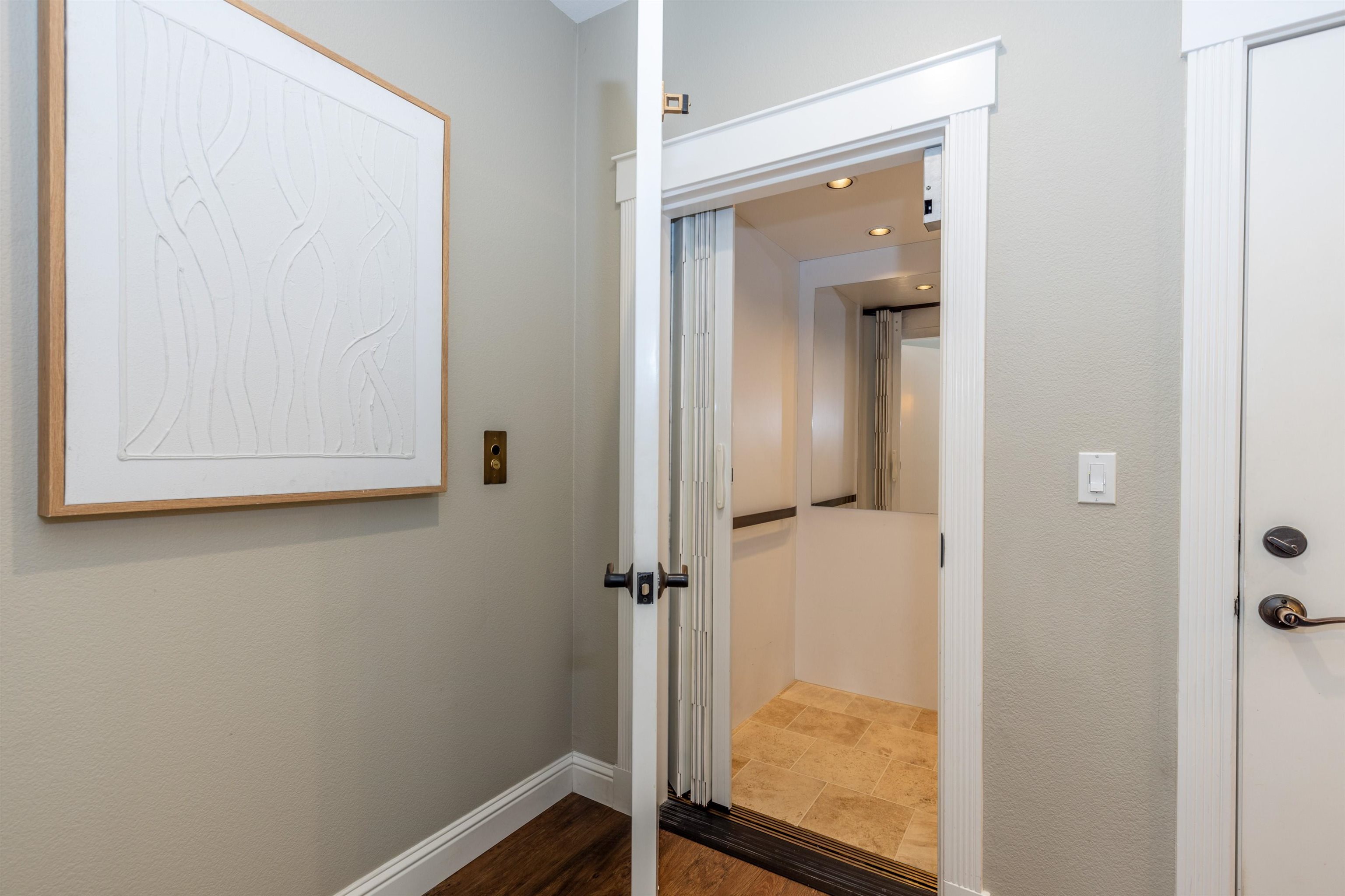 318 S Livermore Ave Unit: 104