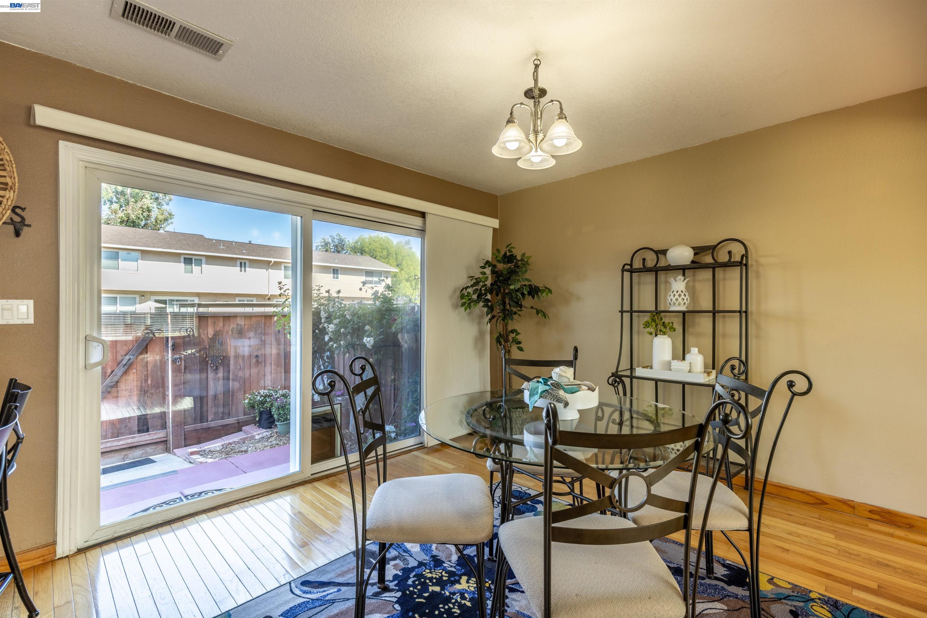 3734 Carrigan Cmn