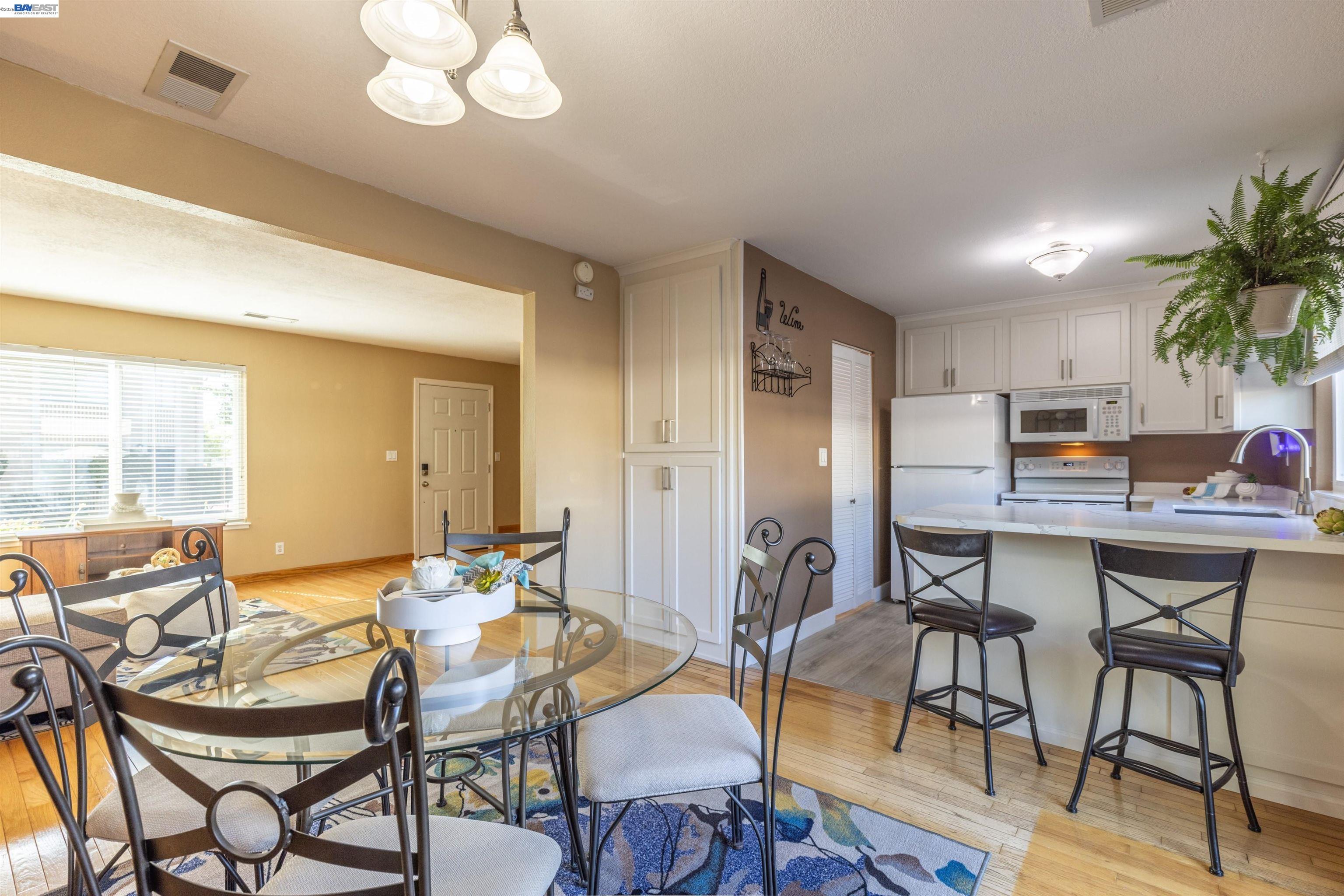 3734 Carrigan Cmn