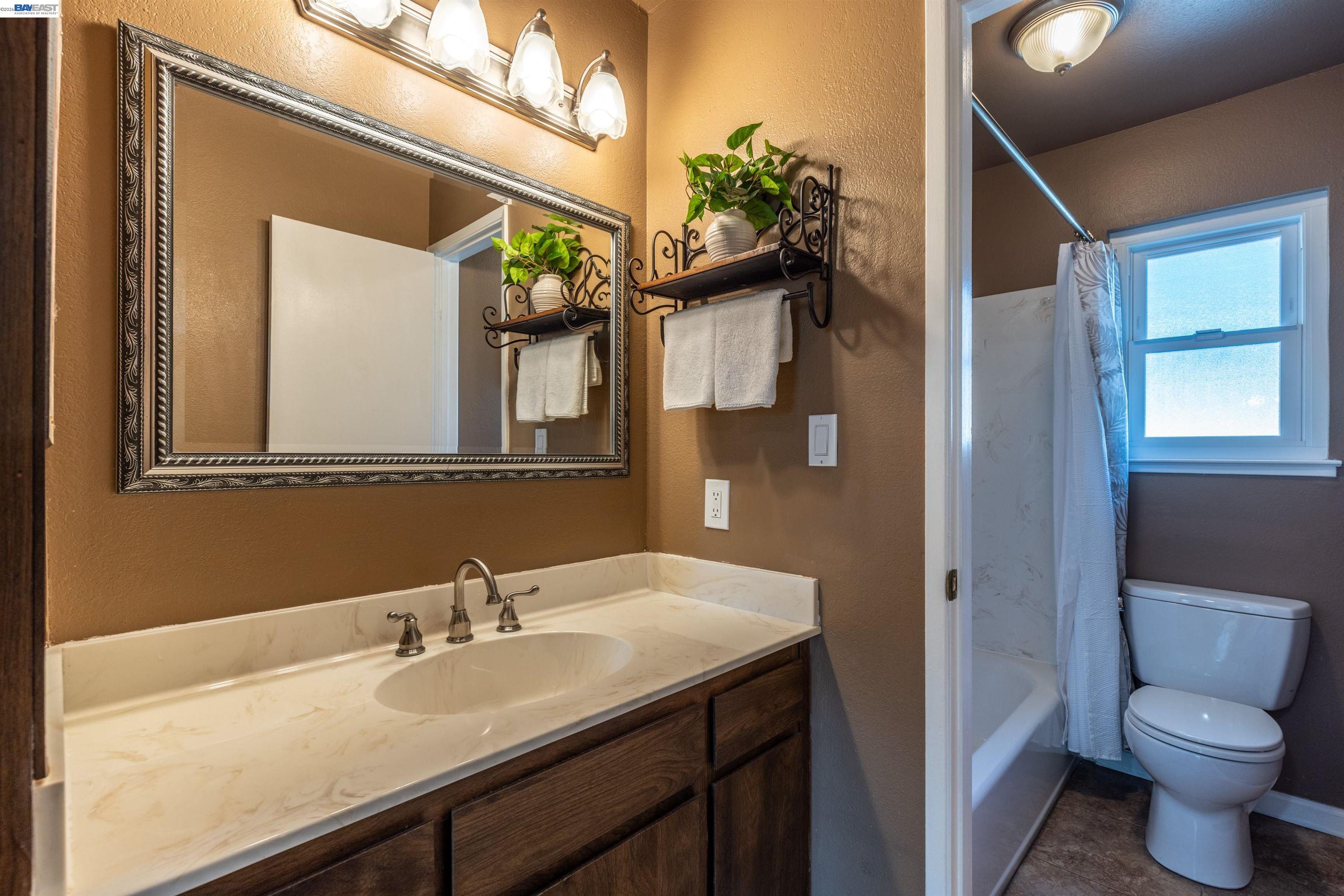 3734 Carrigan Cmn