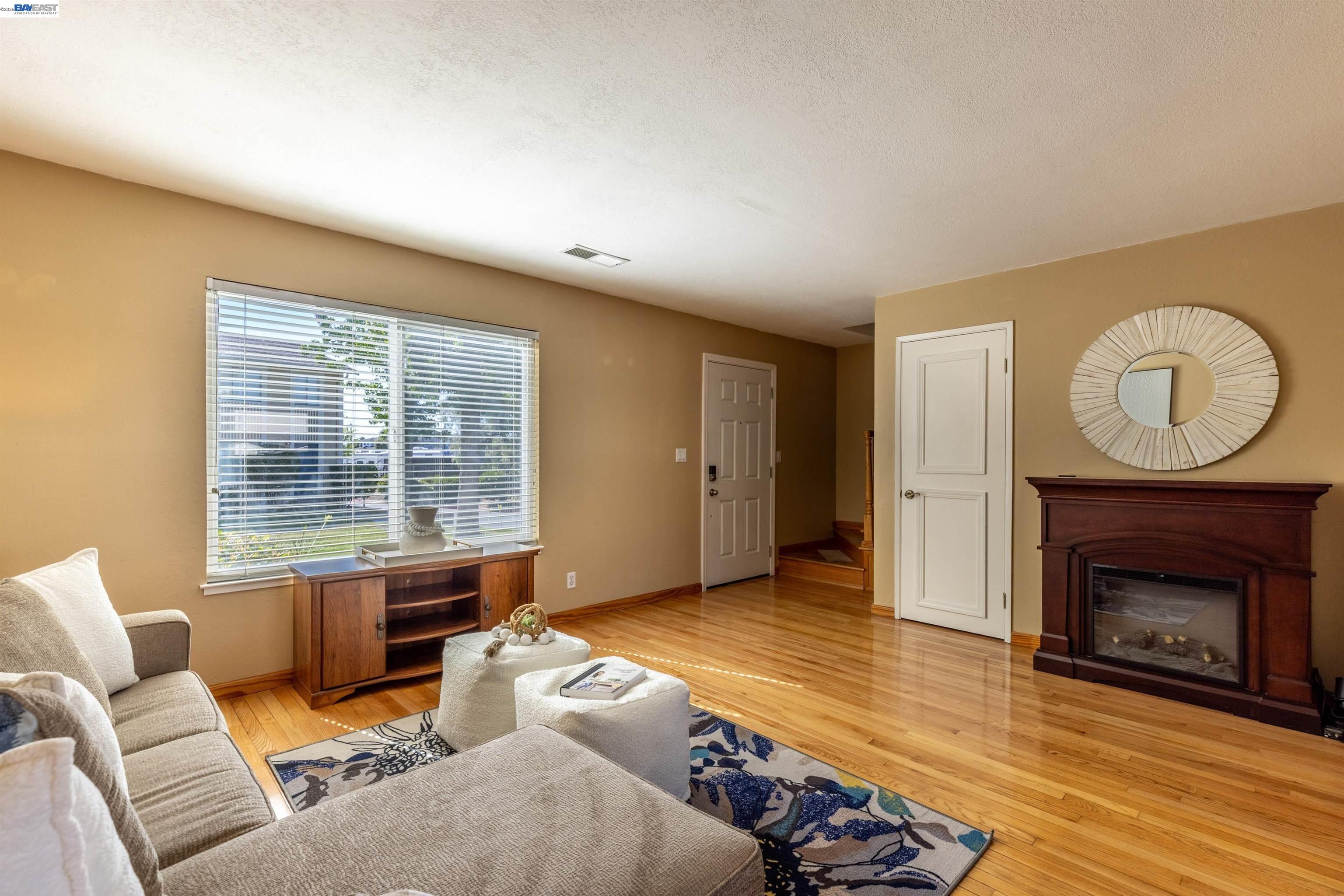 3734 Carrigan Cmn